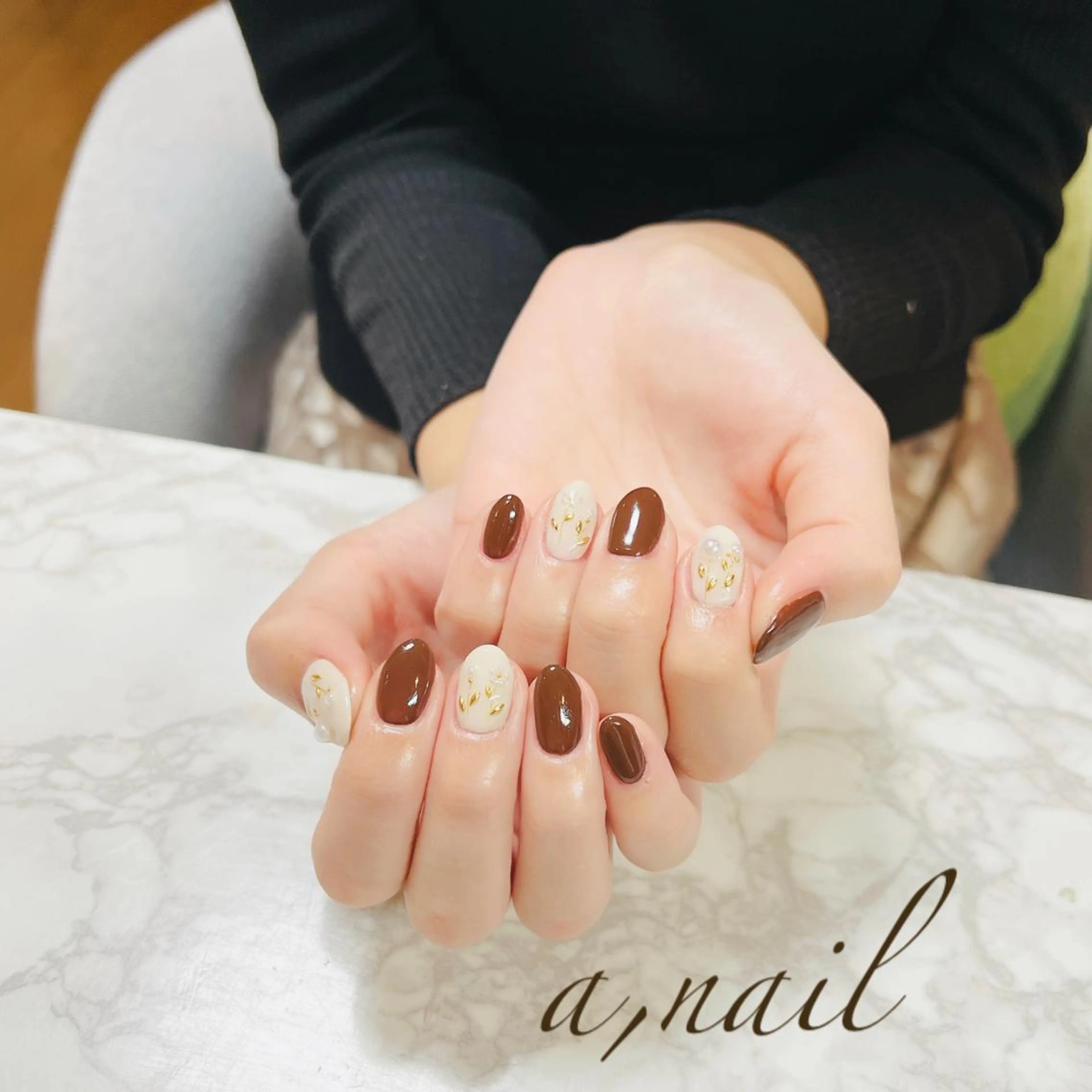 ネイル フラワーネイル フットネイル ジェルネイル グラデーション ワンカラーネイル ハンドネイル ネイルサロン エーネイルのネイルデザイン