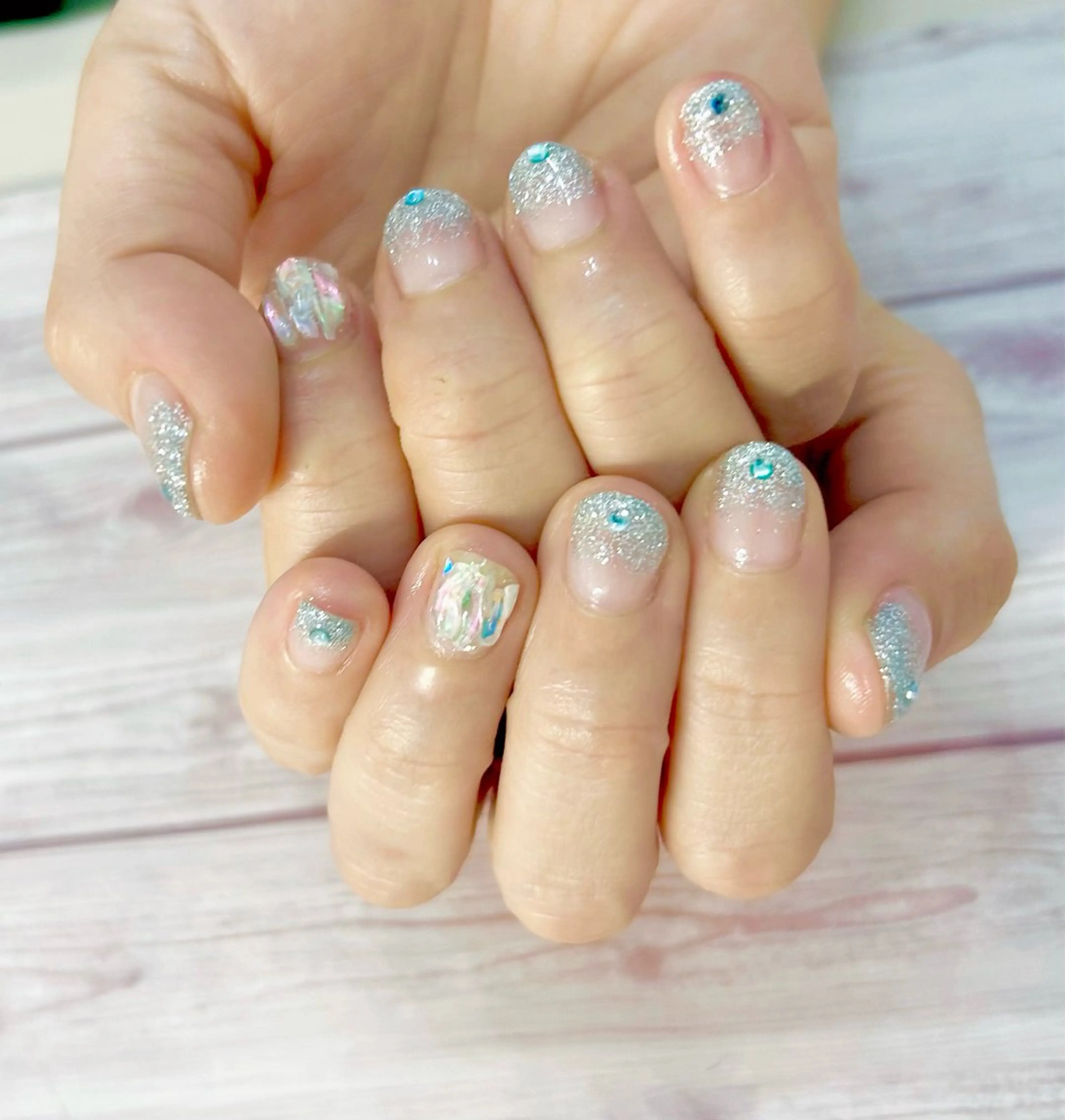 ネイル アートネイル グラデーション ハンドネイル MYu Beauty Salon YURIのネイルデザイン