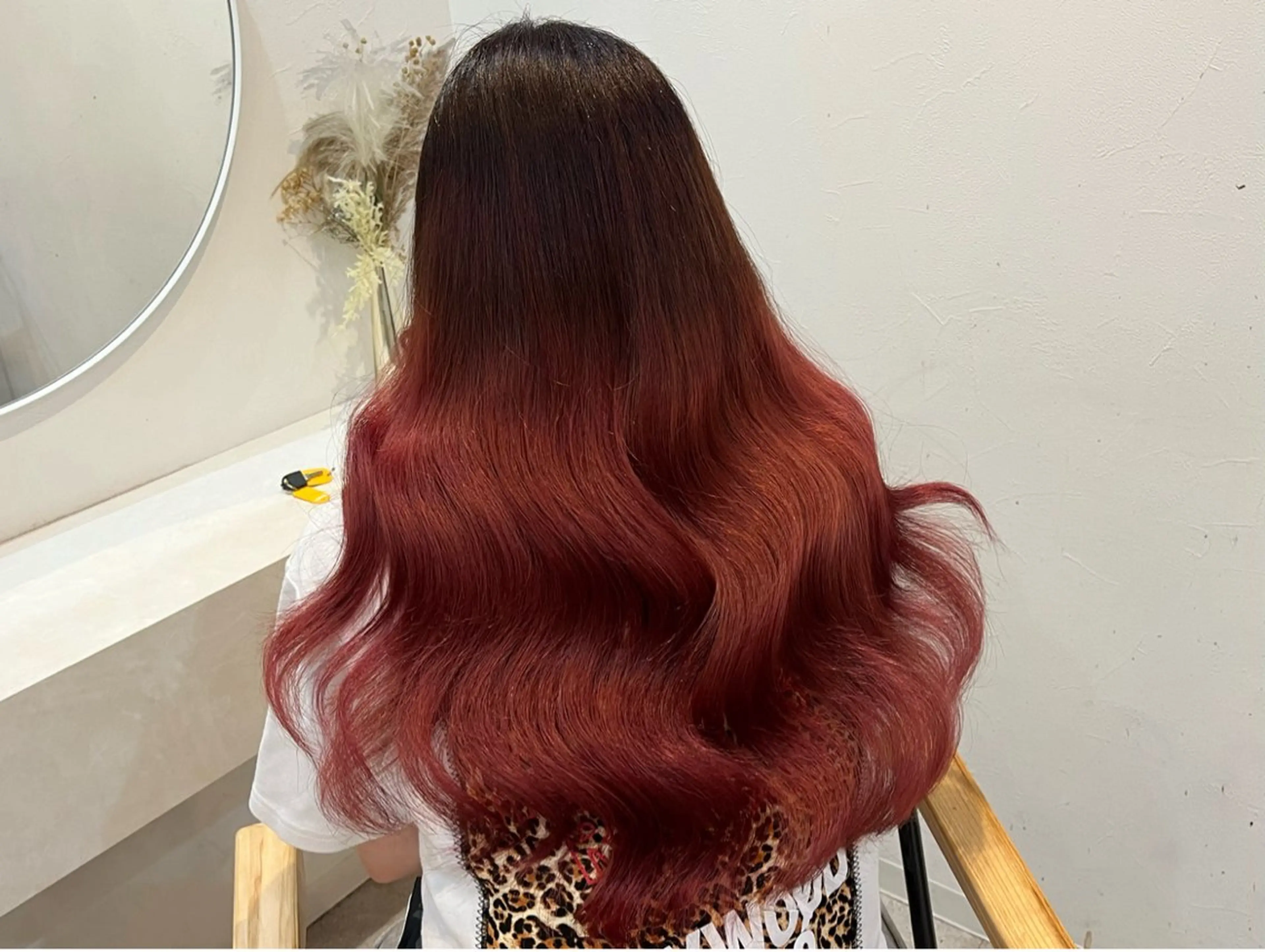 ロング カラー ブリーチ グラデーションカラー 🦋Yui🦋透明感 /ベージュ/髪質改善のヘアスタイル