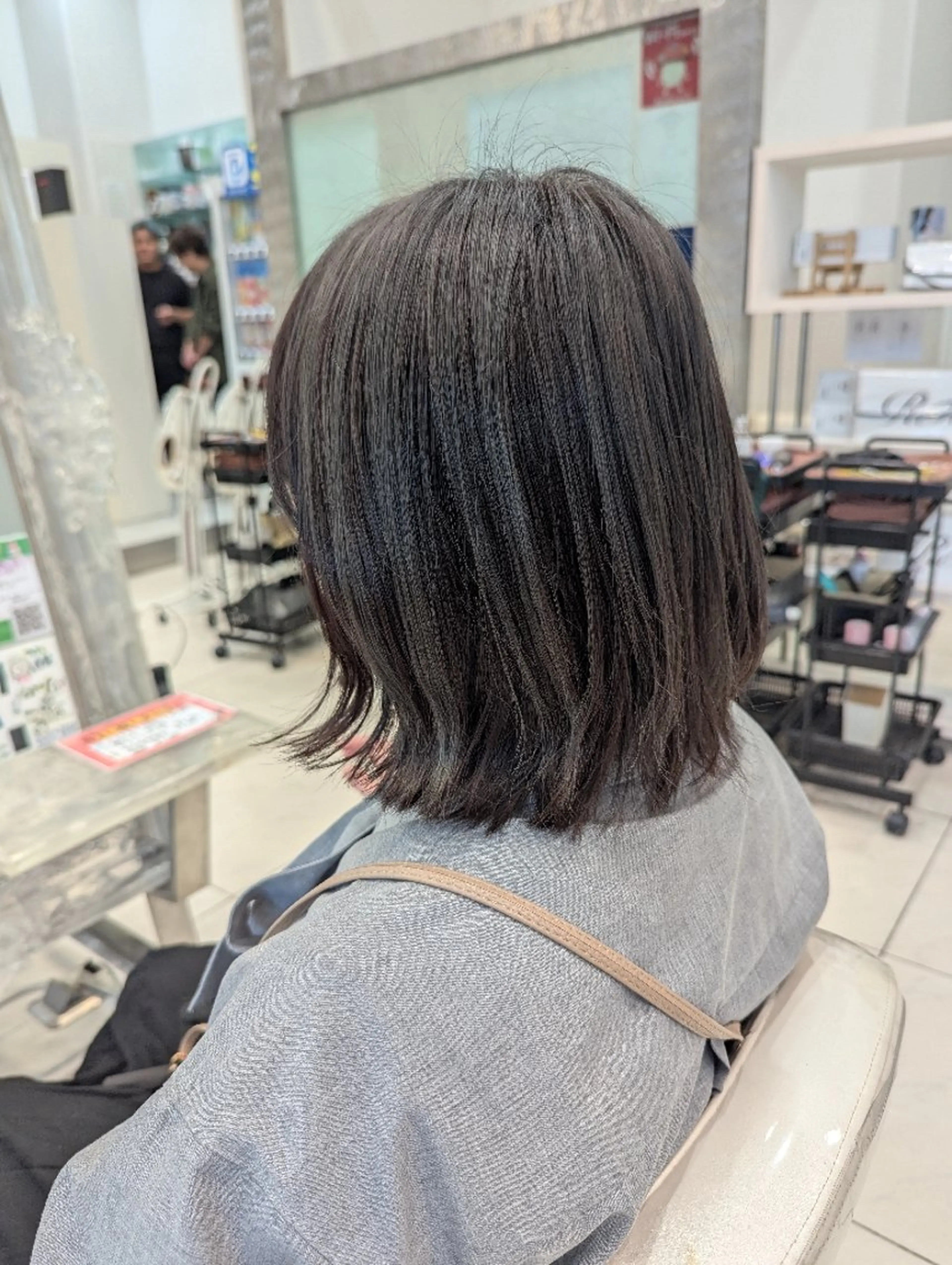 【ブリーチ無しでも透明感×艶】カット+イルミナカラー+トリートメントの写真