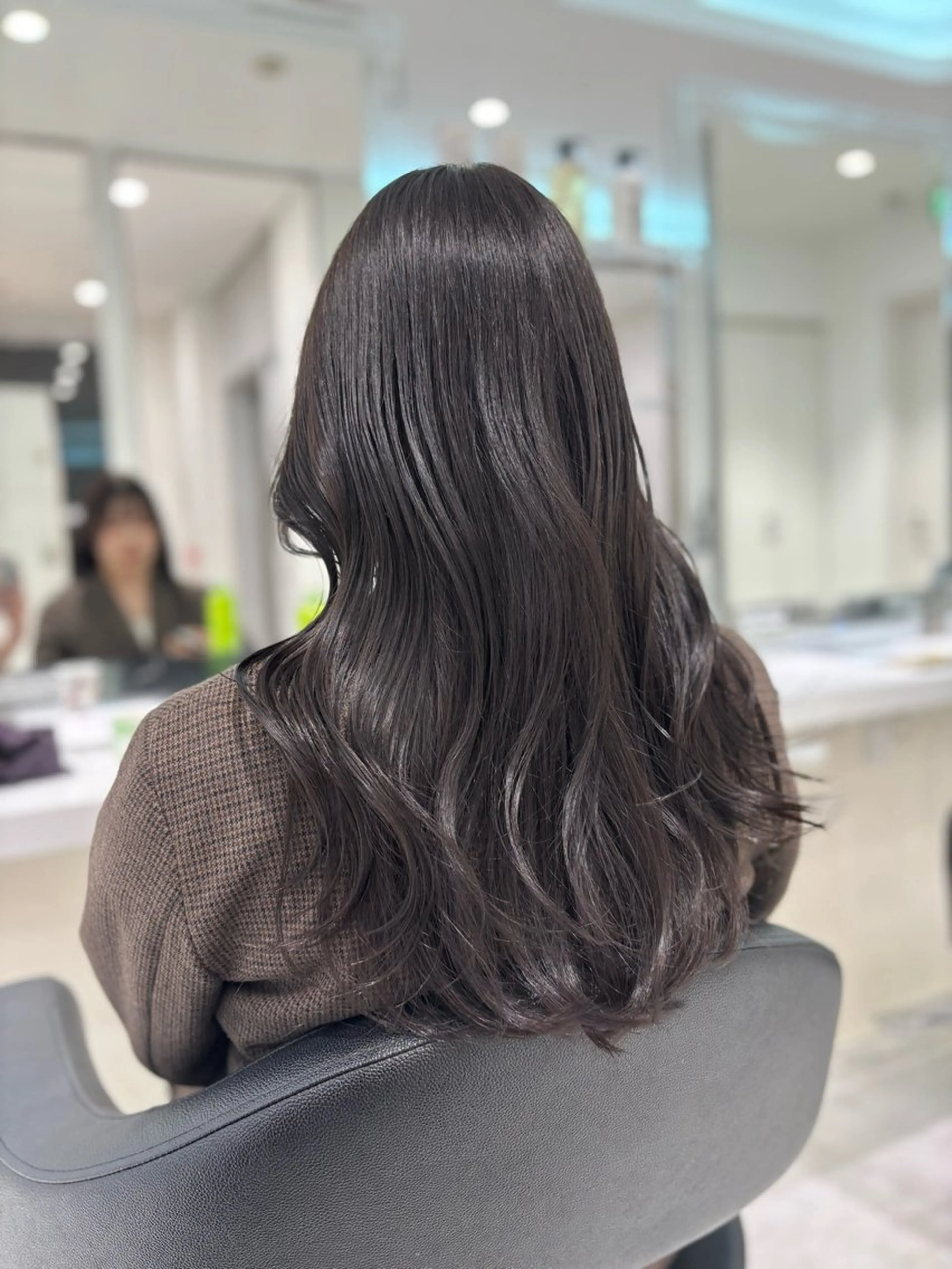 ロング カラー ヘアカラー トリートメント ヘッドスパ ヘアセット 流行りの透明感カラー ×縮毛矯正🤍ユウのヘアスタイル