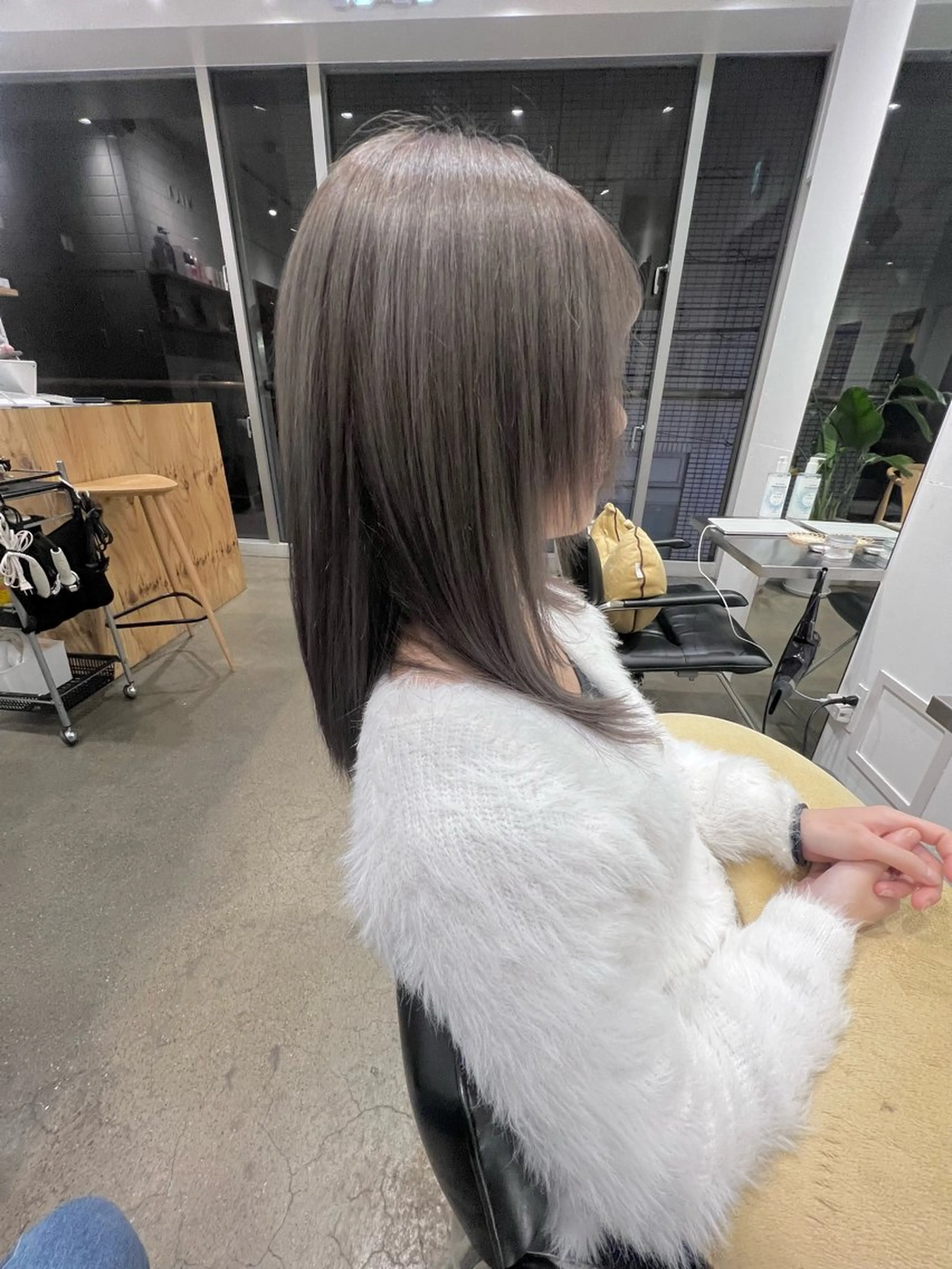 セミロング カラー ブリーチ ケアブリーチ ケアカラー ダブルカラー シルバー カット ヘアカラー トリートメント ヘッドスパ ✨髪質改善矯正× ブリーチ✨YU-KIのヘアスタイル