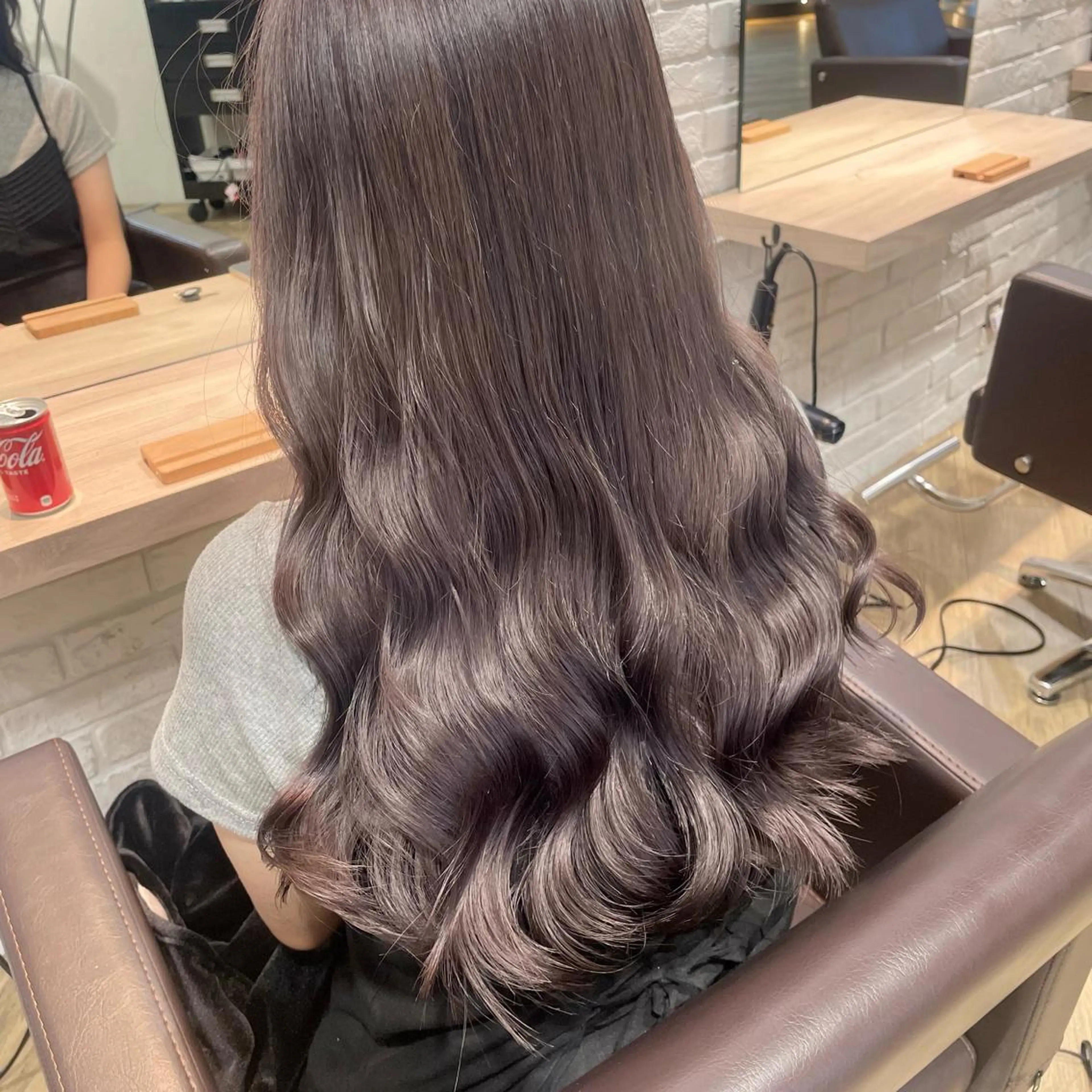 ロング 前田 菜奈子のヘアスタイル