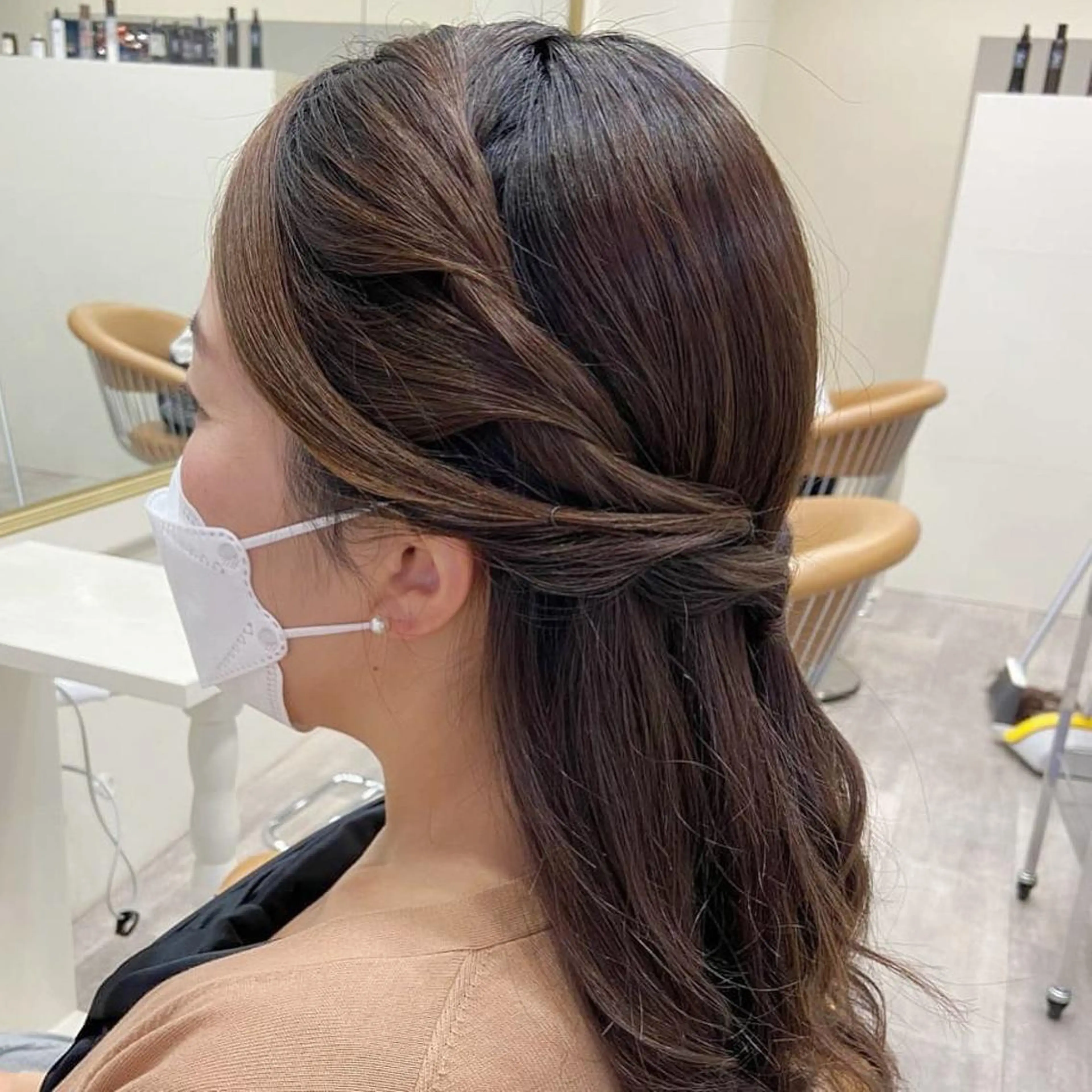 セミロング ヘアアレンジ ヘアセット ワタナベ リリコのヘアスタイル