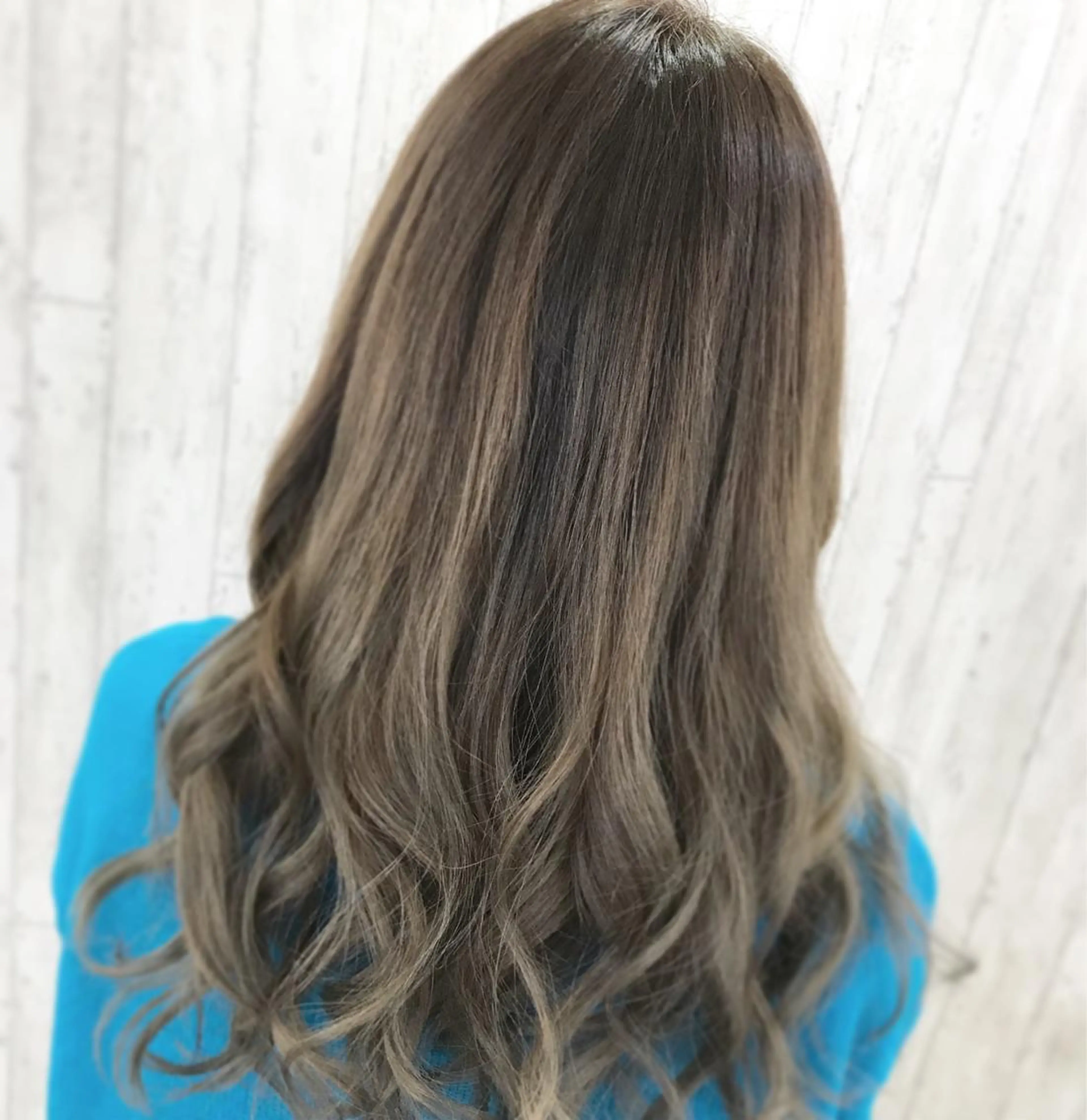 セミロング カラー グラデーションカラー グレージュ ヘアカラー kazufumi ..のヘアスタイル