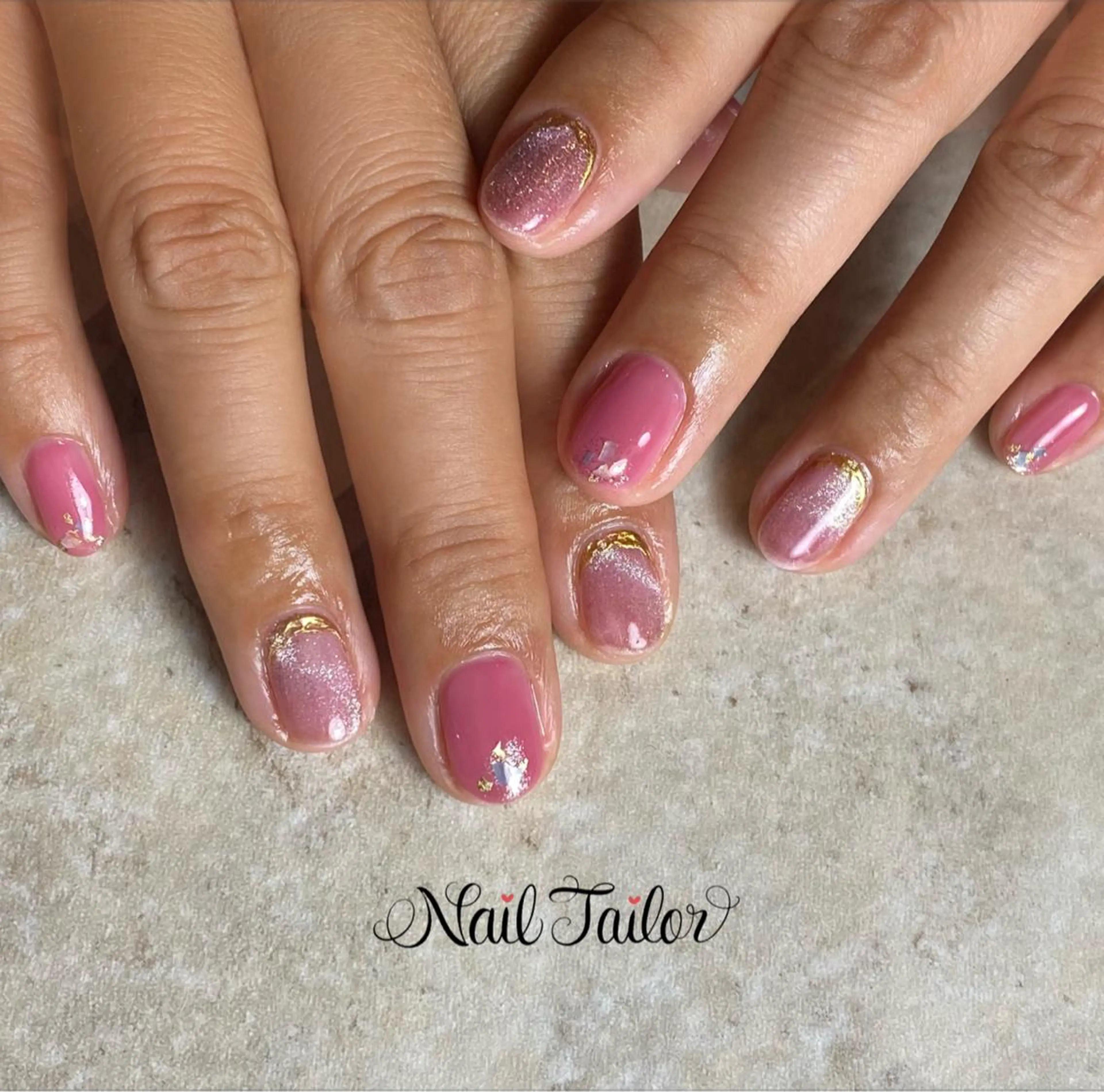ネイル 長さ出し ジェルネイル ゴールド キラキラネイル マグネットネイル NailTailor ネイルテイラーのネイルデザイン