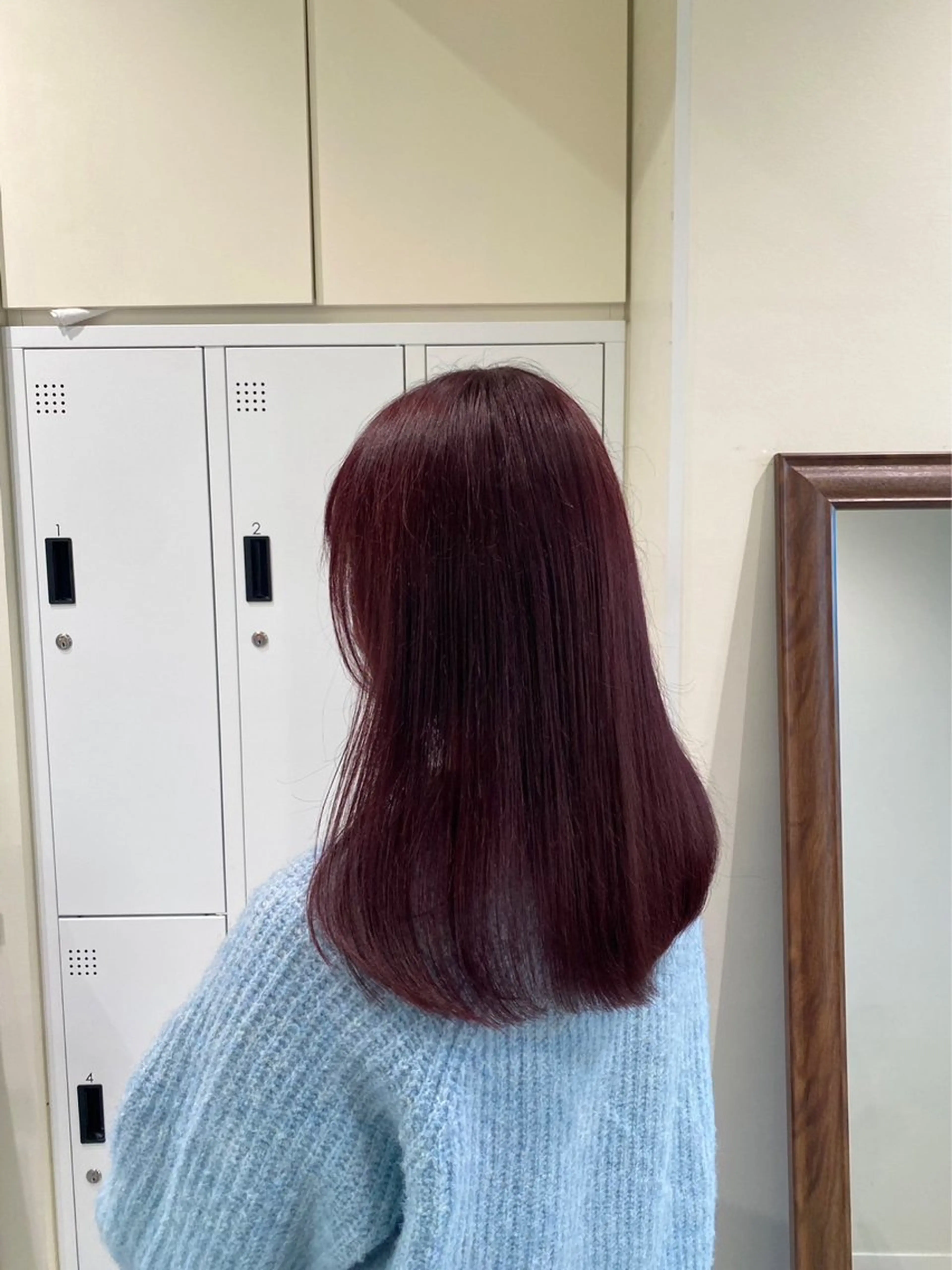 セミロング カラー 垢抜け小顔レイヤー オリーブ/スミレのヘアスタイル