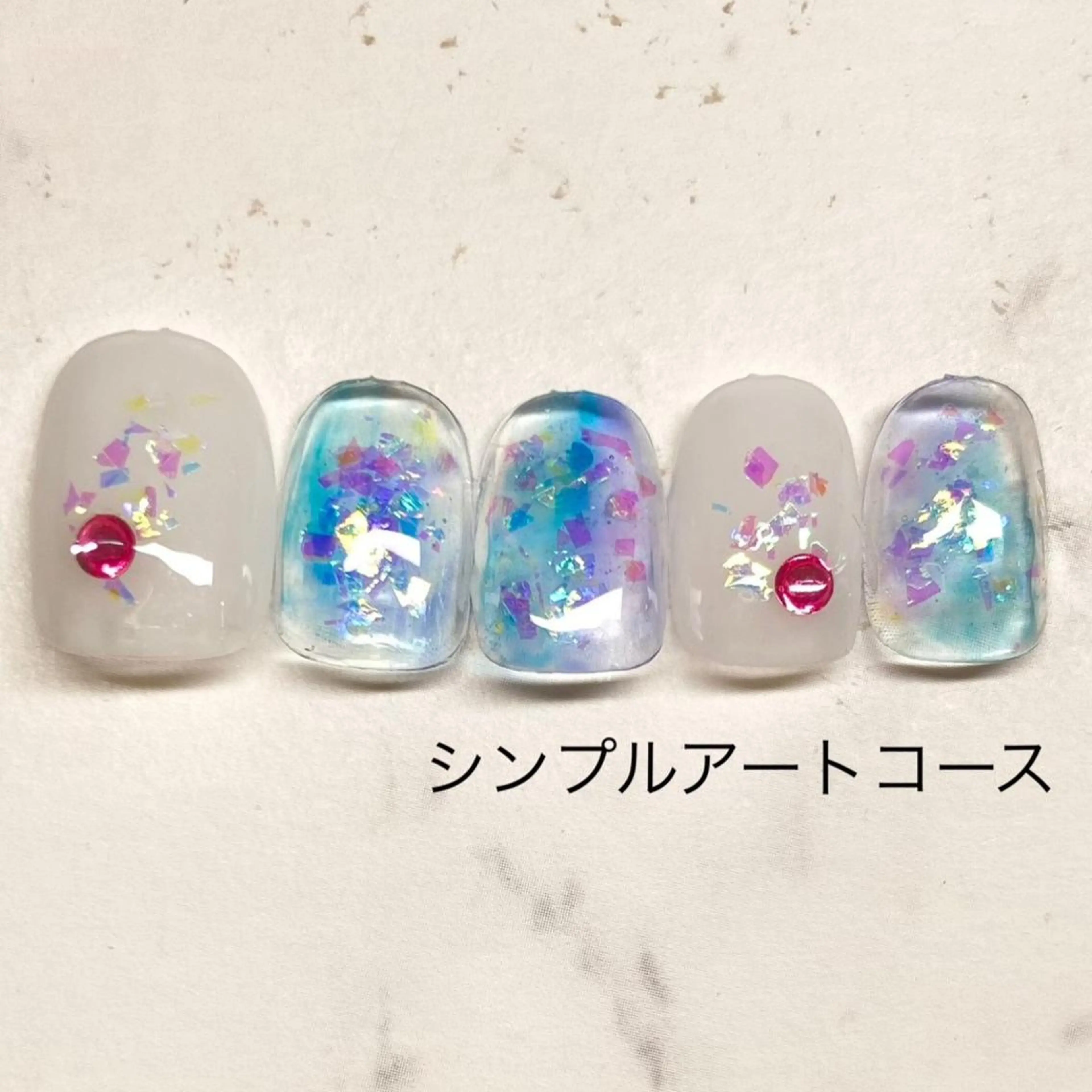 ミディアム ハンドネイル ネイルサロン Bliss（ブリス）のネイルデザイン