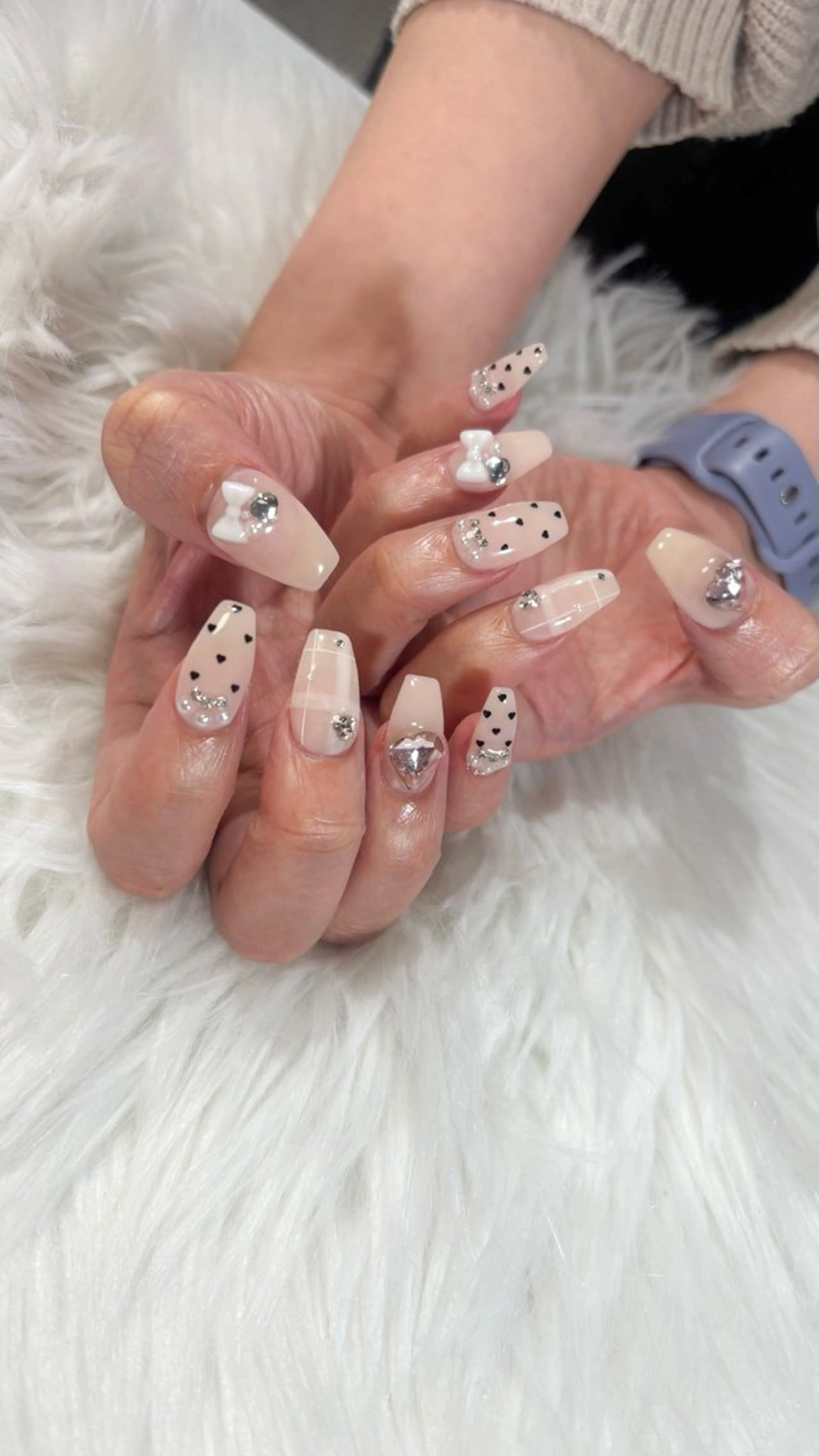 ネイル ハンドネイル émure. パラジェル認定サロンのネイルデザイン