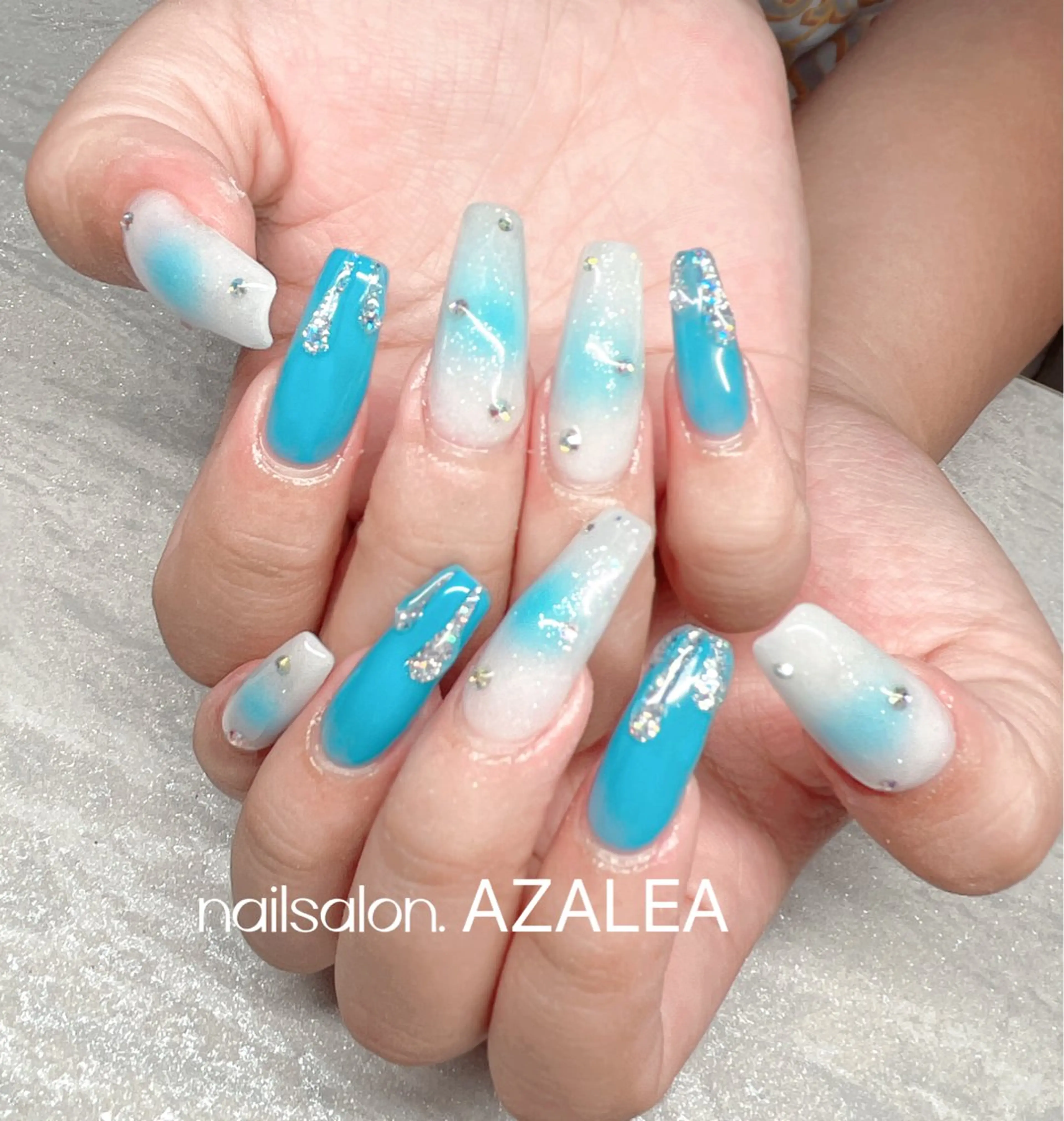 ネイル ハンドネイル R inのネイルデザイン