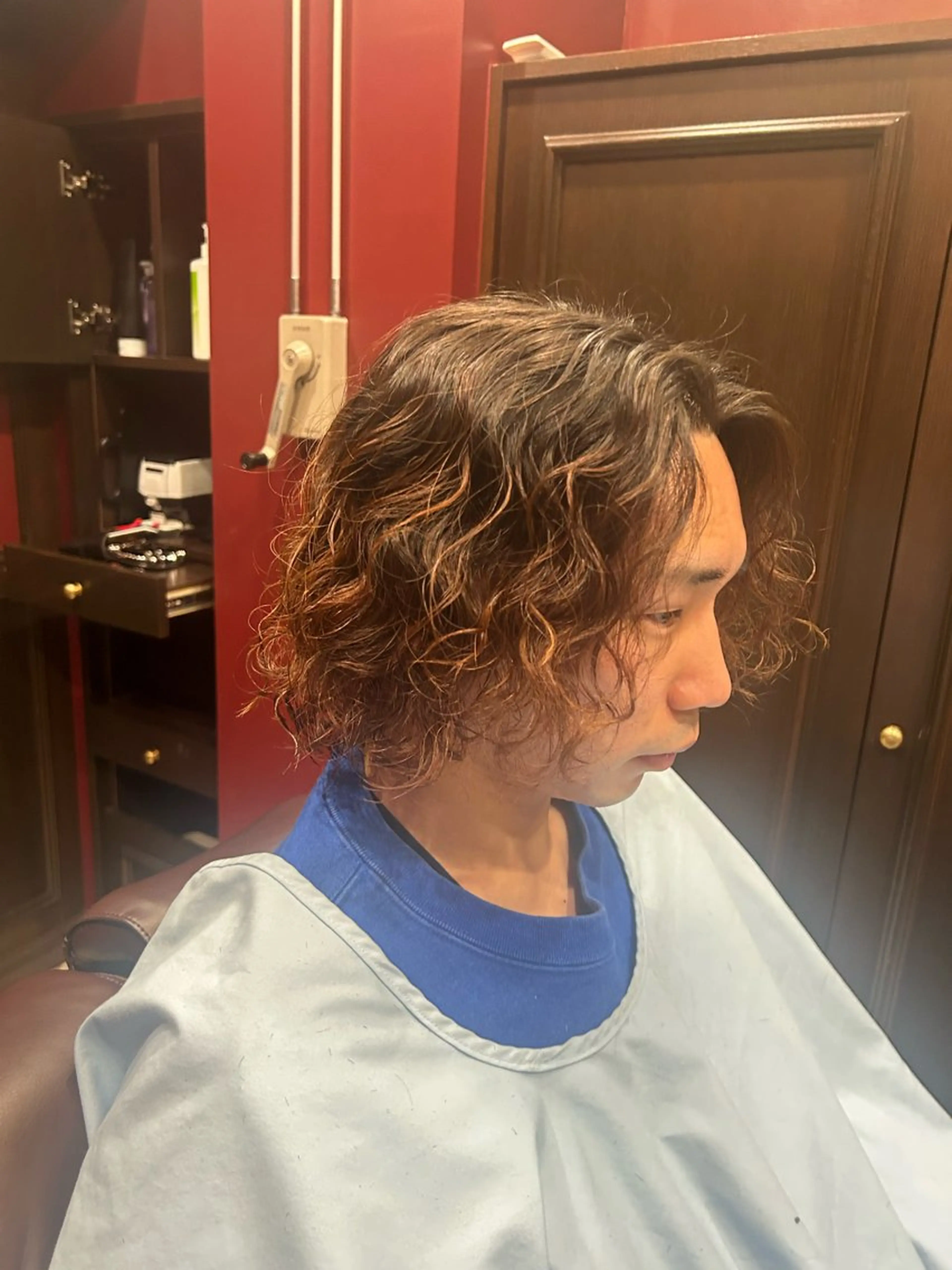 ロング 雫石 憲資のヘアスタイル