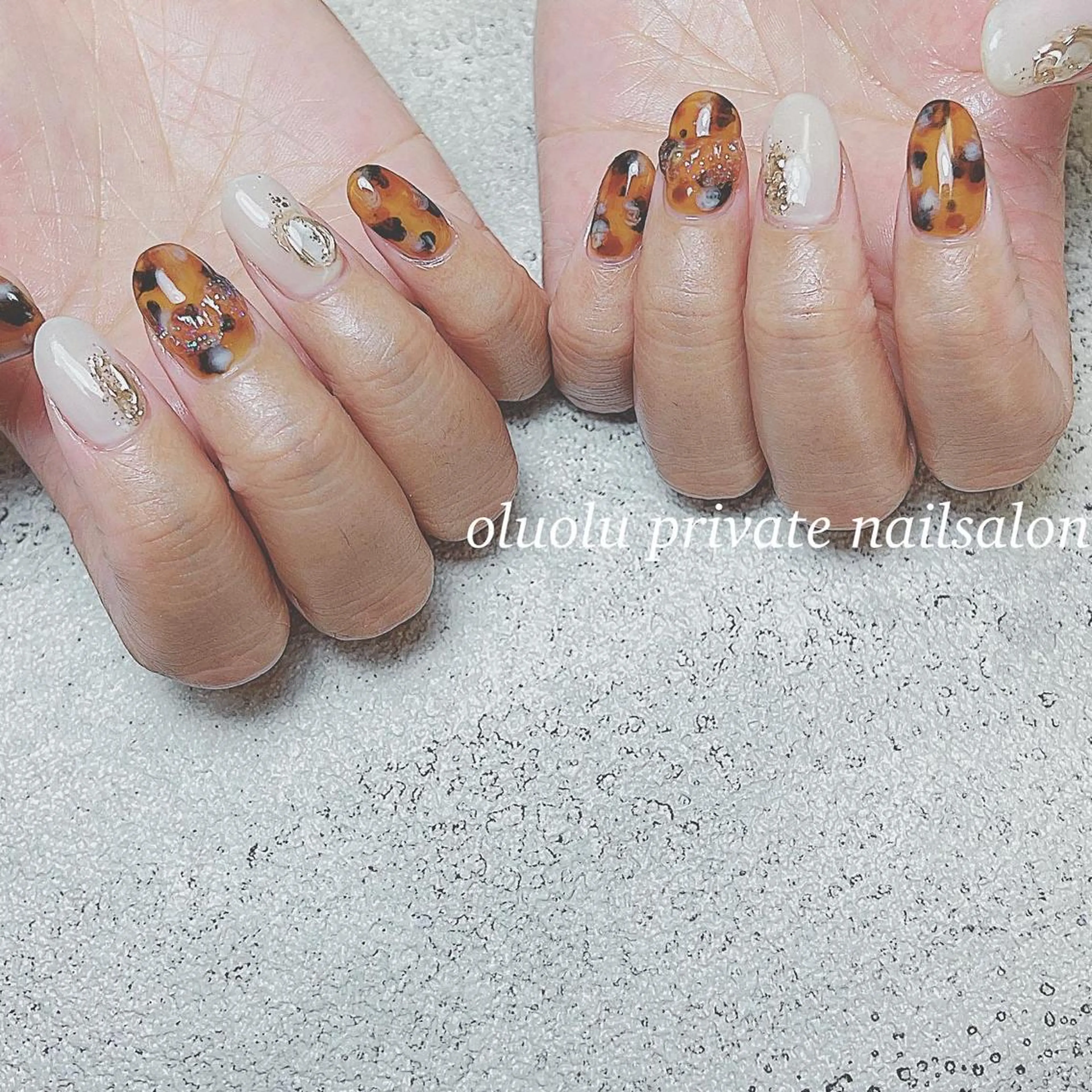 ネイル アートネイル べっ甲ネイル ジェルネイル ミラーネイル ニュアンスネイル ハンドネイル 大村 紬華のネイルデザイン