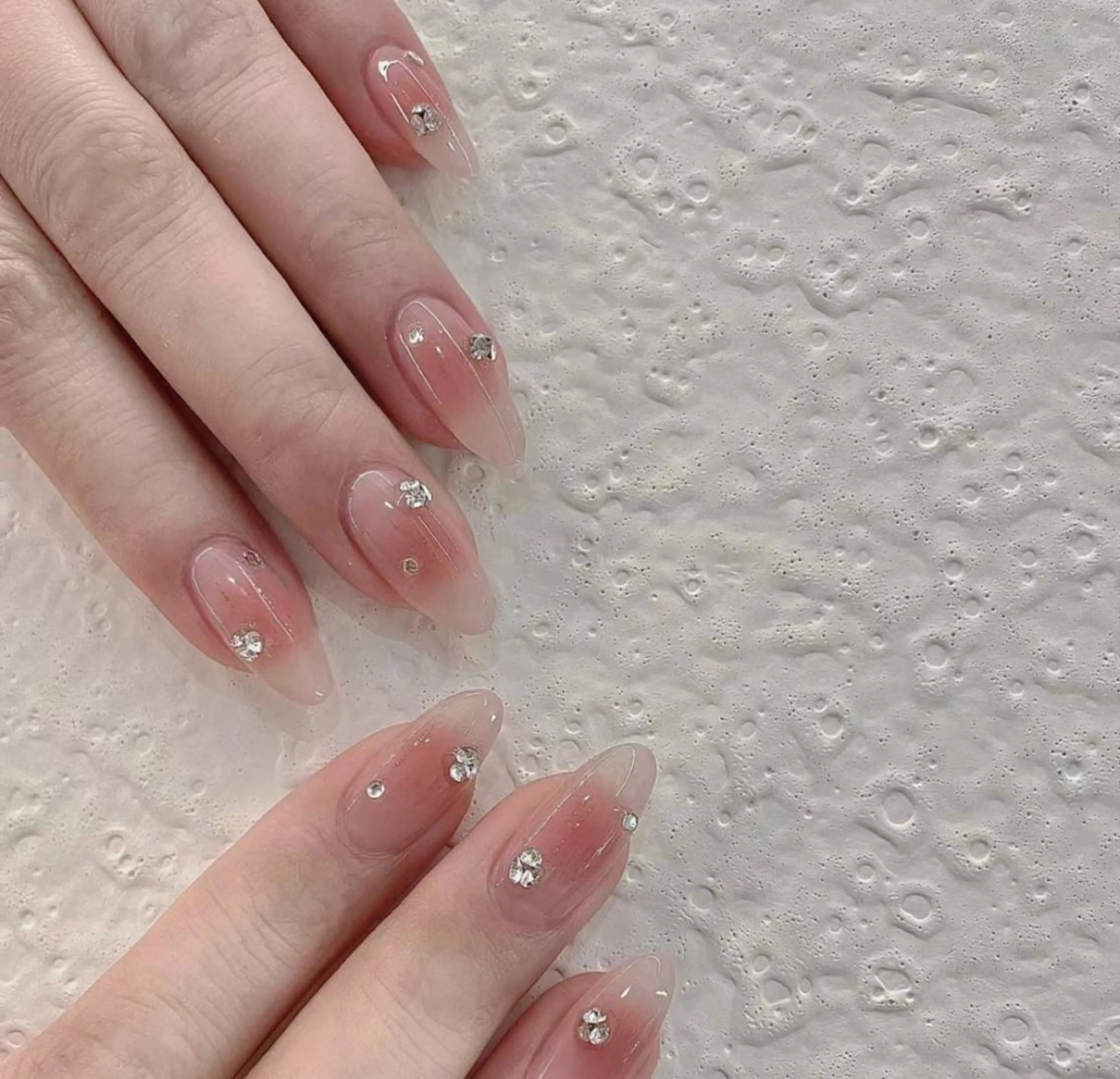 ネイル ハンドネイル ハンドケア 🎀まゆ 🪽🐾のネイルデザイン