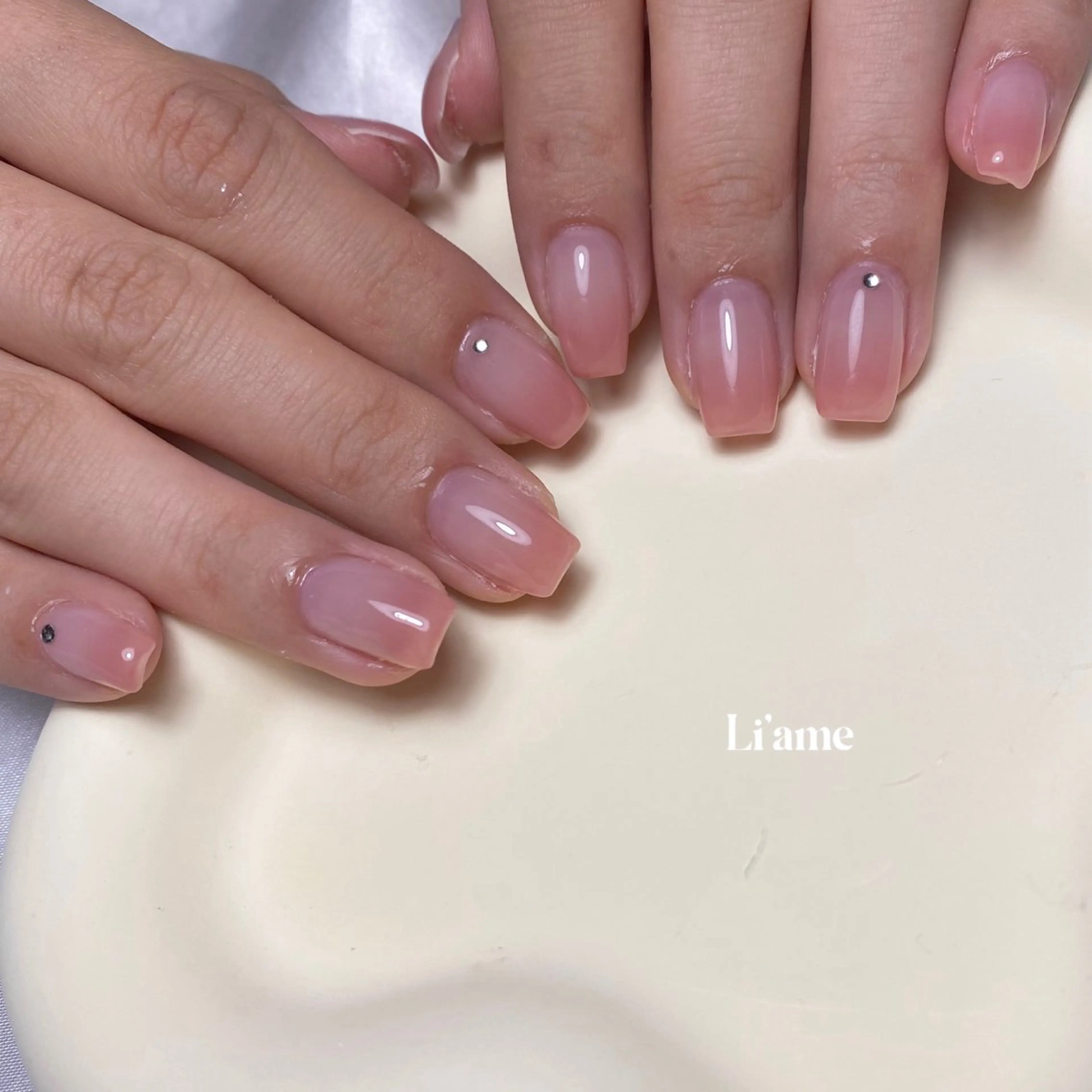 ネイル ストーンネイル ハンドネイル Luna 【Li'ame】のネイルデザイン