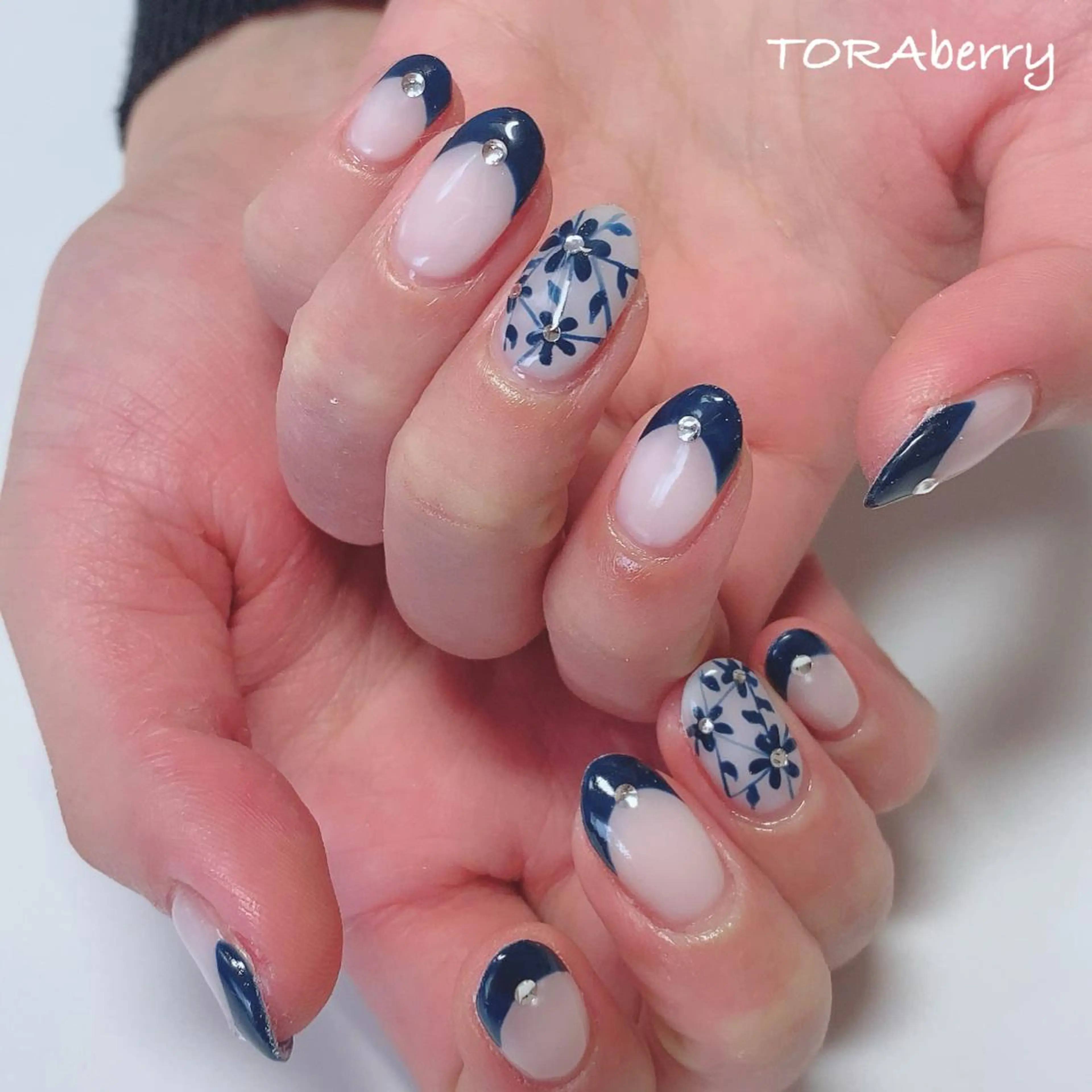 ネイル ネイリスト なつみのネイルデザイン