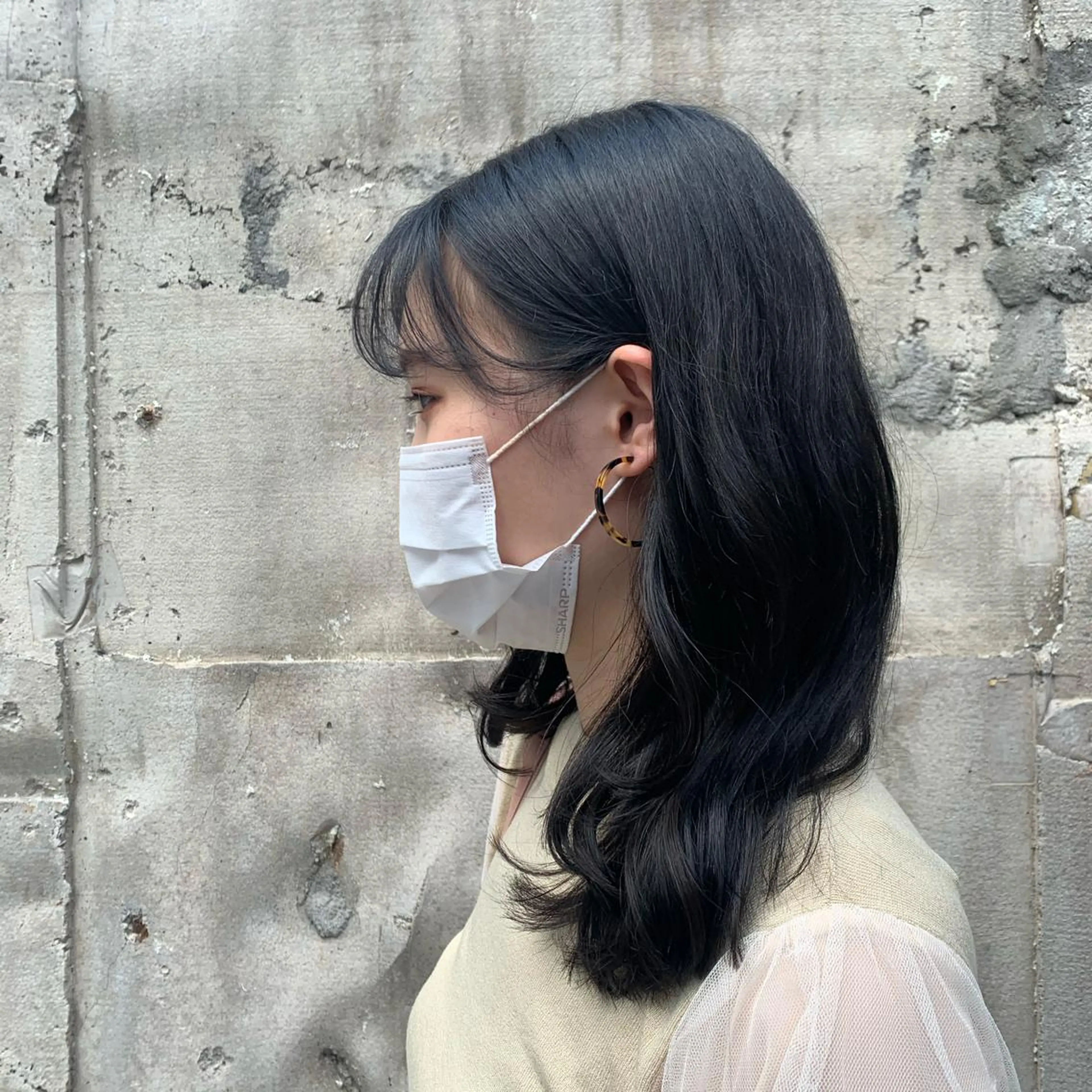 ミディアム カラー 黒髪 ブルーカラー ブルーブラック 韓国🇰🇷髪質改善 Chisaki치사키のヘアスタイル