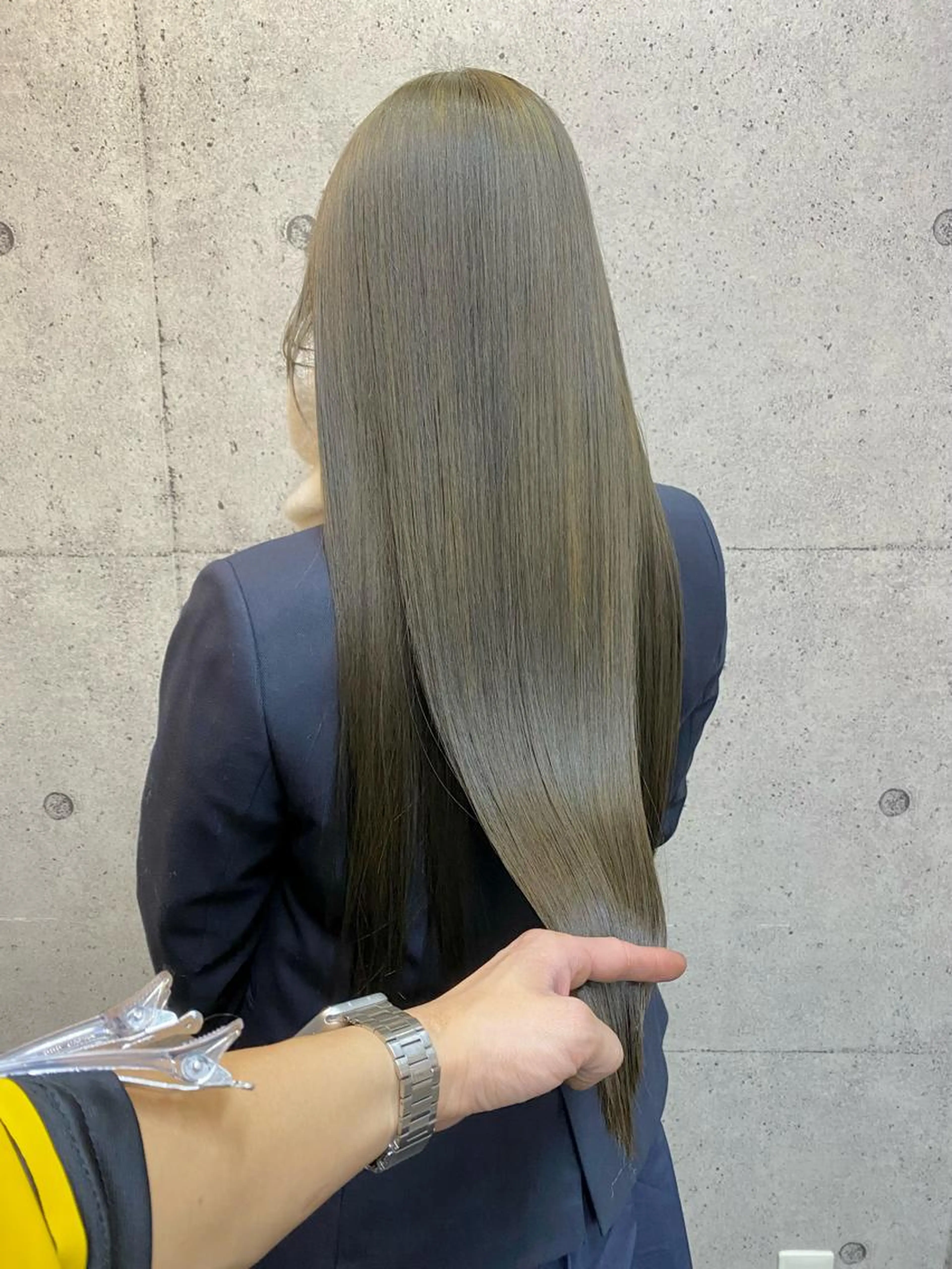 カラー + 水素トリートメントの写真