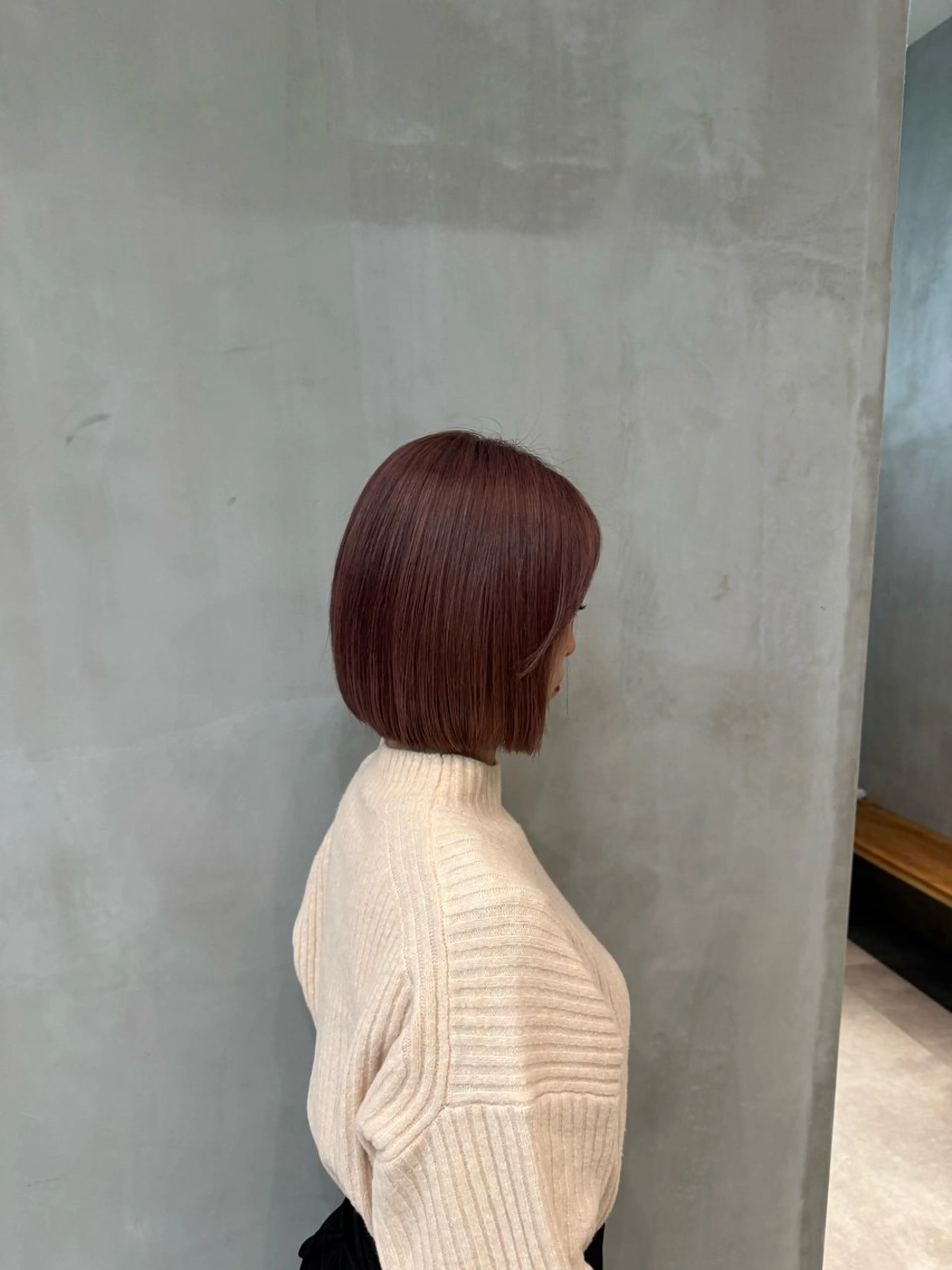 ショート ボブ 顔まわりレイヤー 顔周りカット レイヤーカット ラフィスヘアーヴィレ所属・赤羽根 周のヘアスタイル