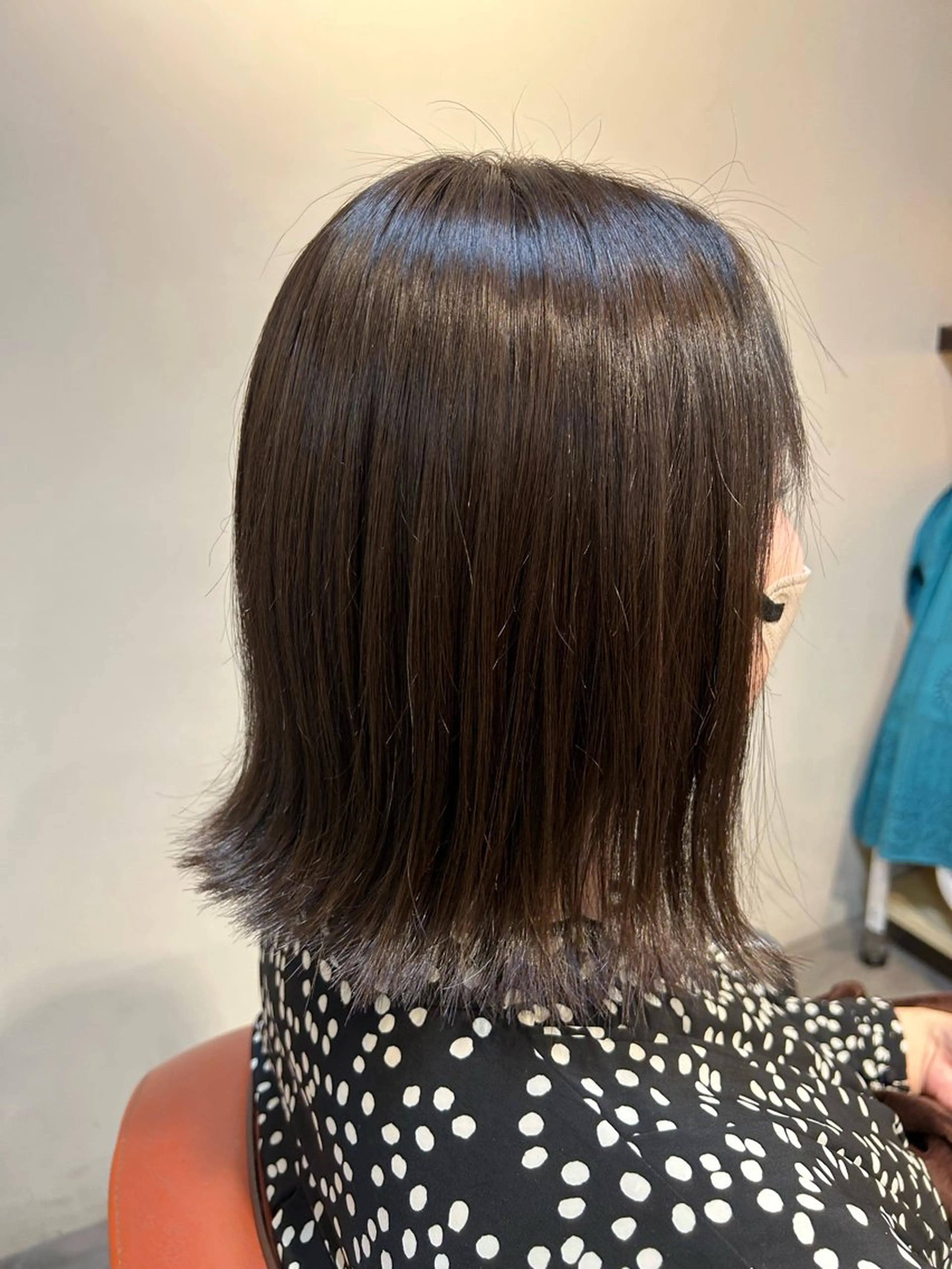 ミディアム 水谷 菜央のヘアスタイル