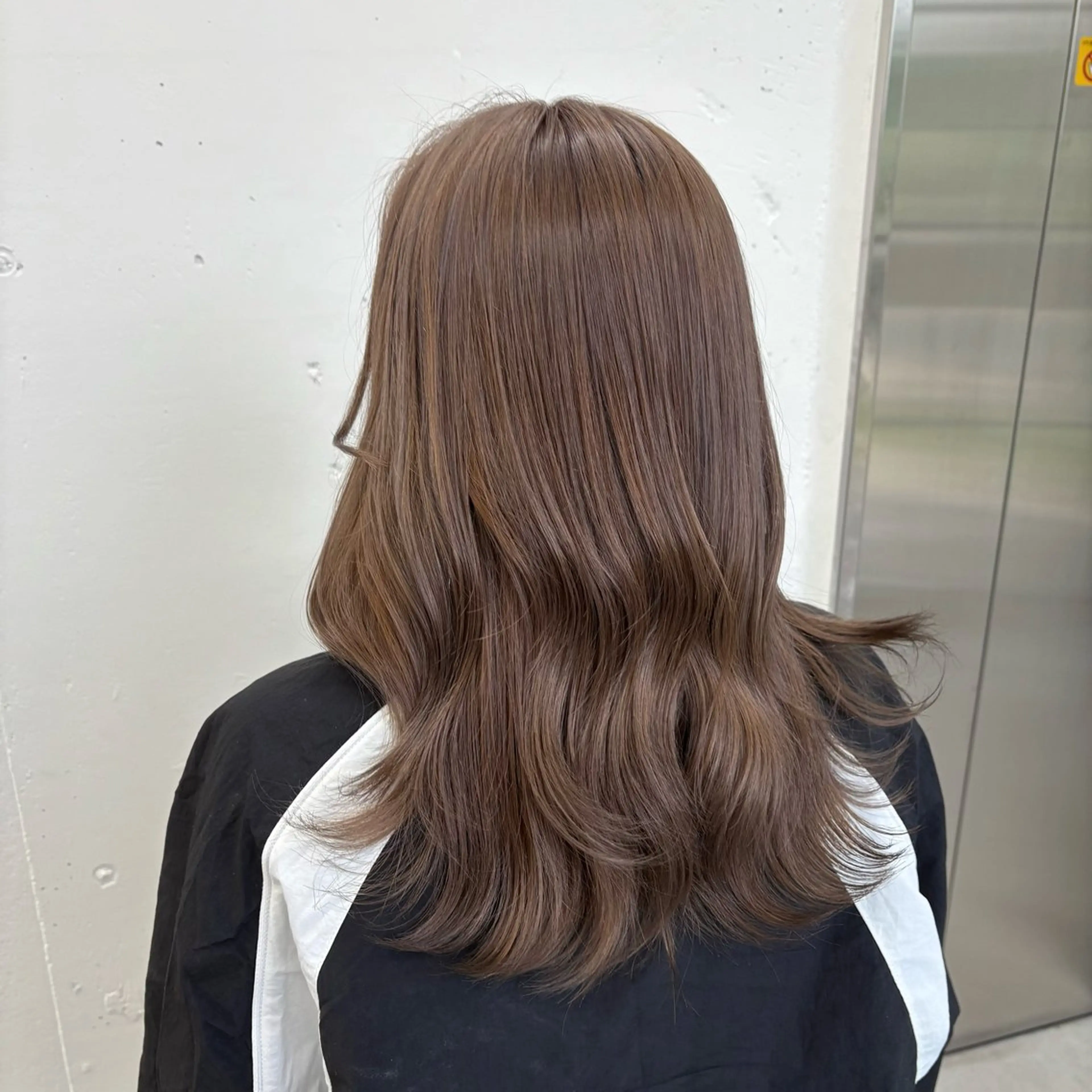 セミロング カラー 🌟ゆりあ🌟 JILLSTUDIOのヘアスタイル