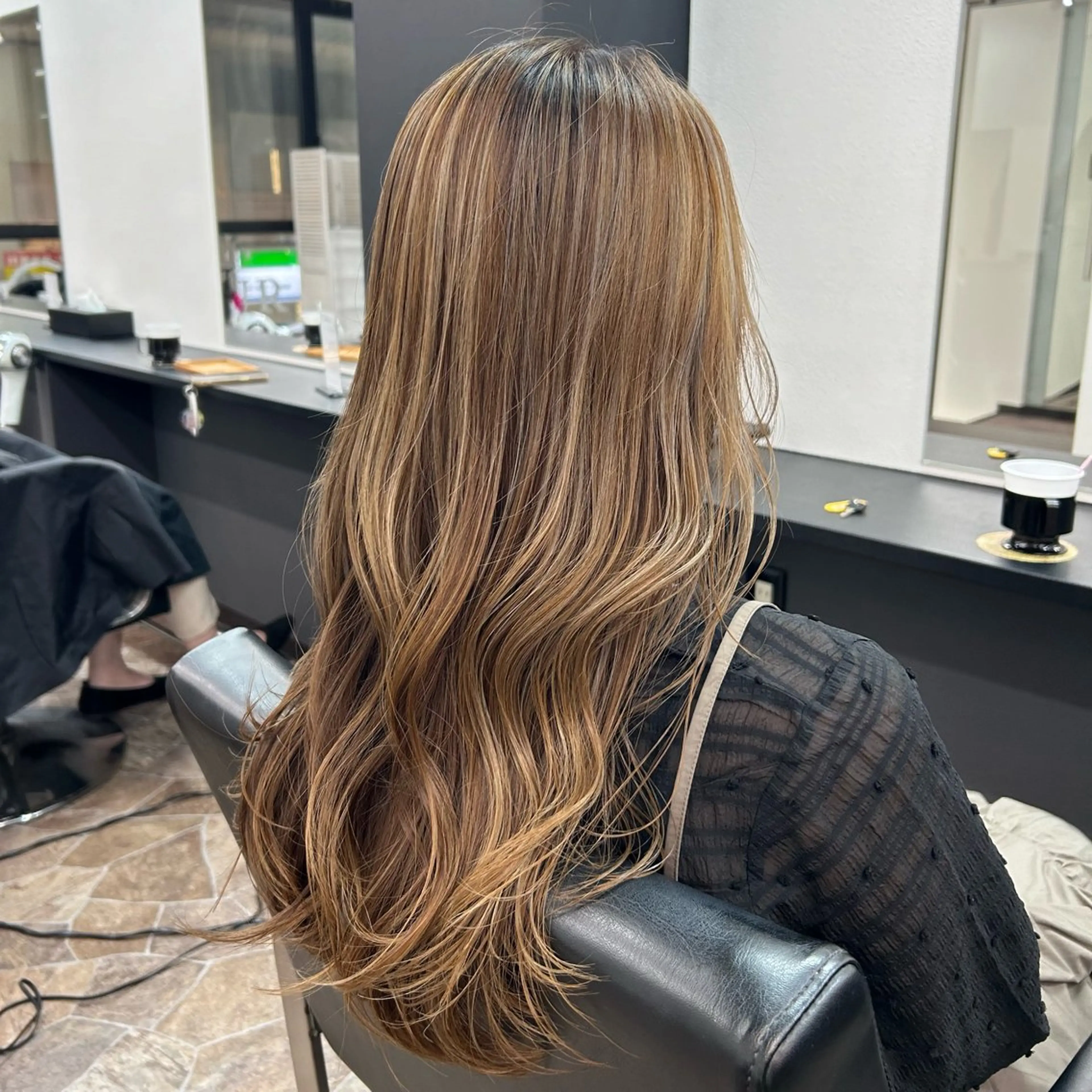 ロング カラー ハイライトカラー ハイライト COEUR🧡 山下　優花のヘアスタイル