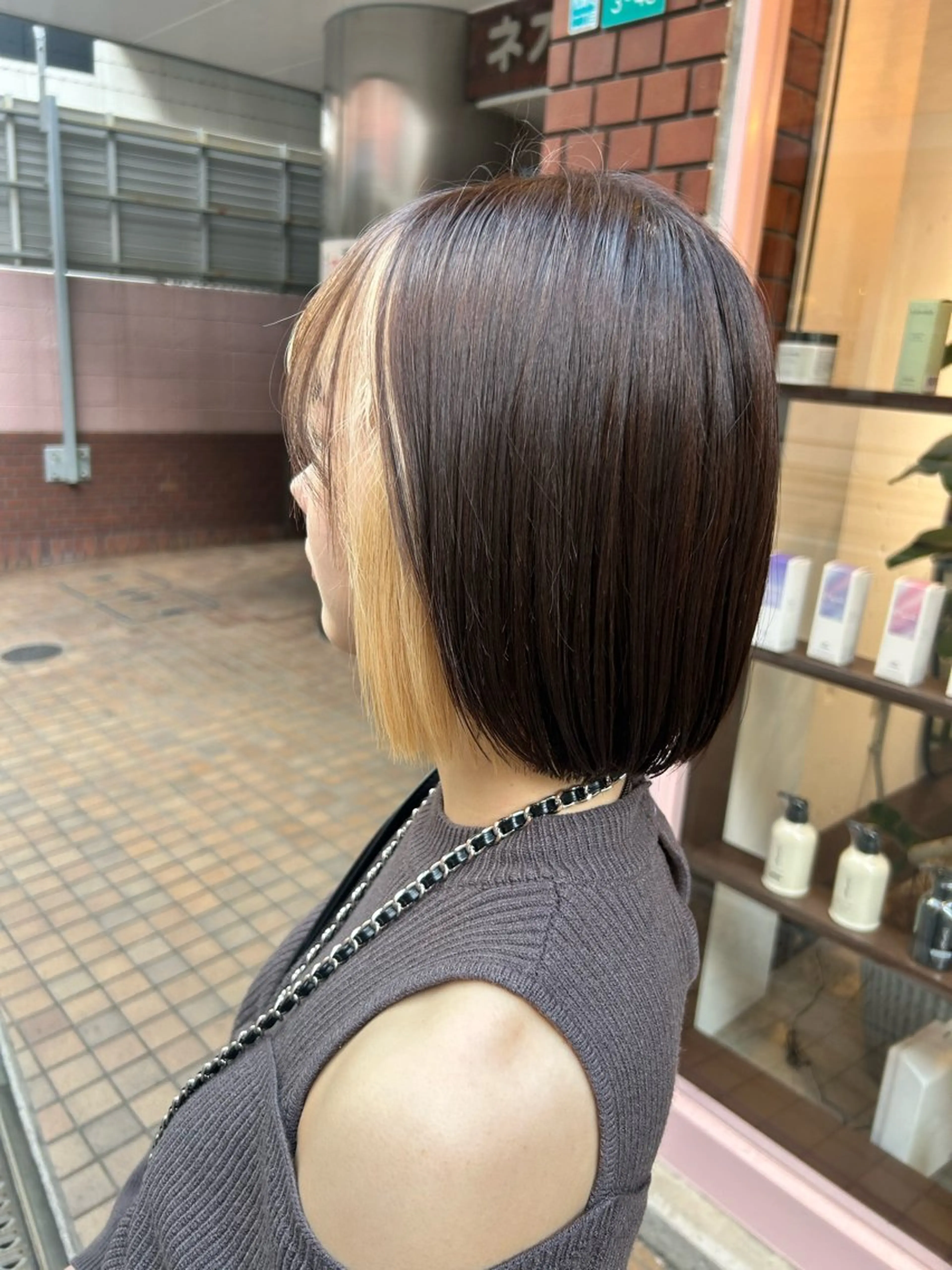 ショート カラー Rinka ハイトーン/レイヤーのヘアスタイル