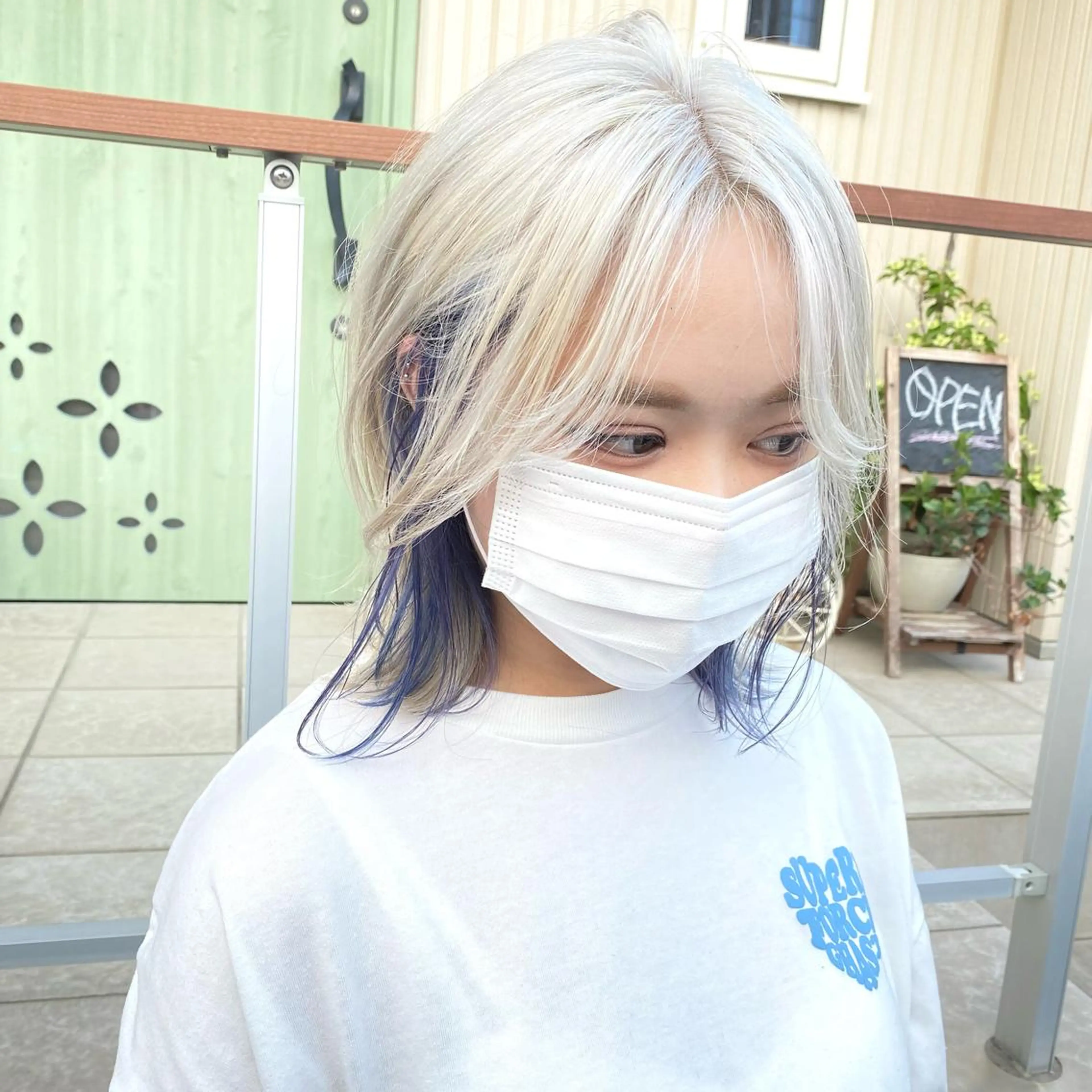 ミディアム ヘアカラー ハイトーンカラー🌈 メンズパーマ鈴木康平のヘアスタイル