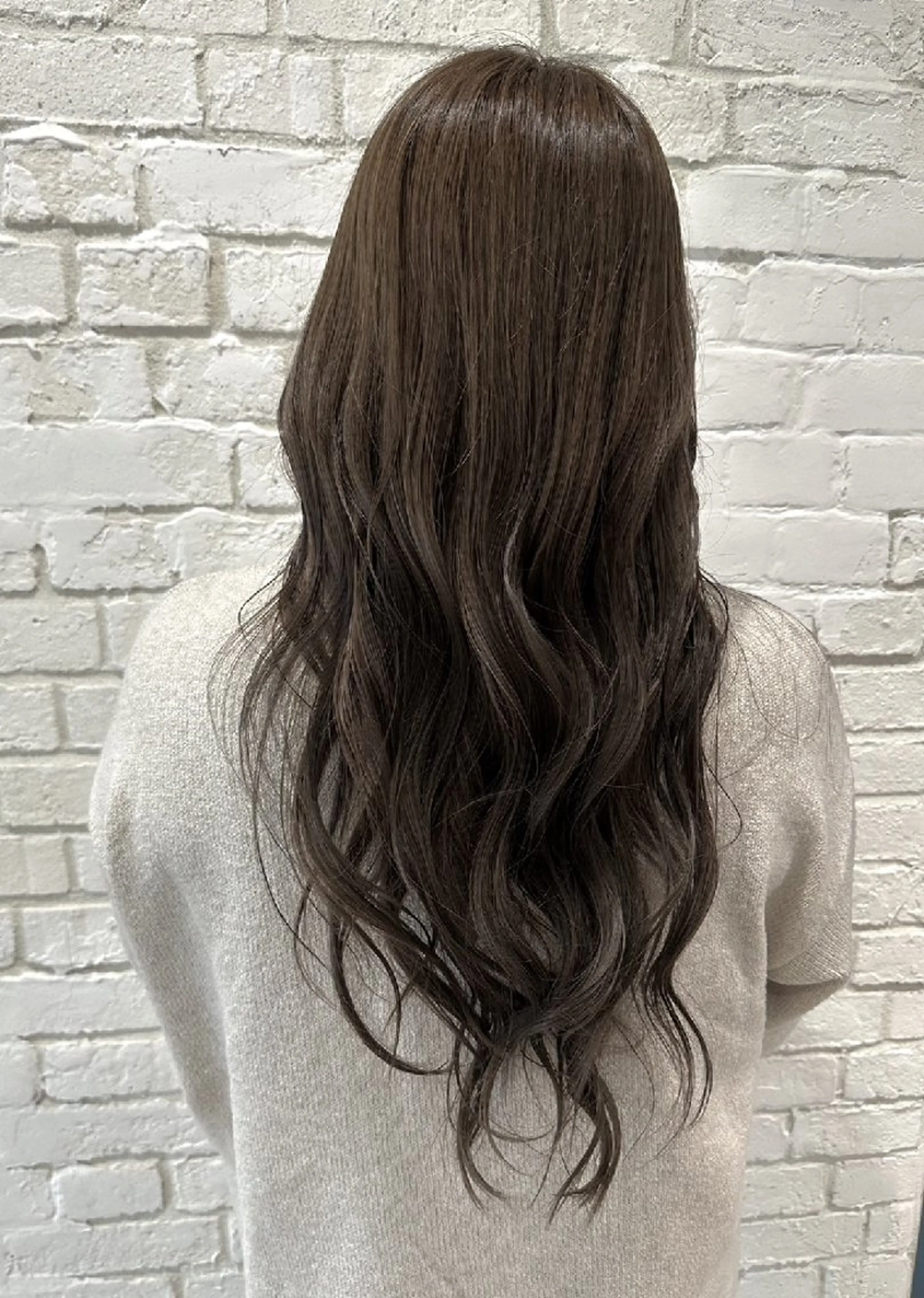 カラー ベージュカラー 篠原 葉奈未のヘアスタイル