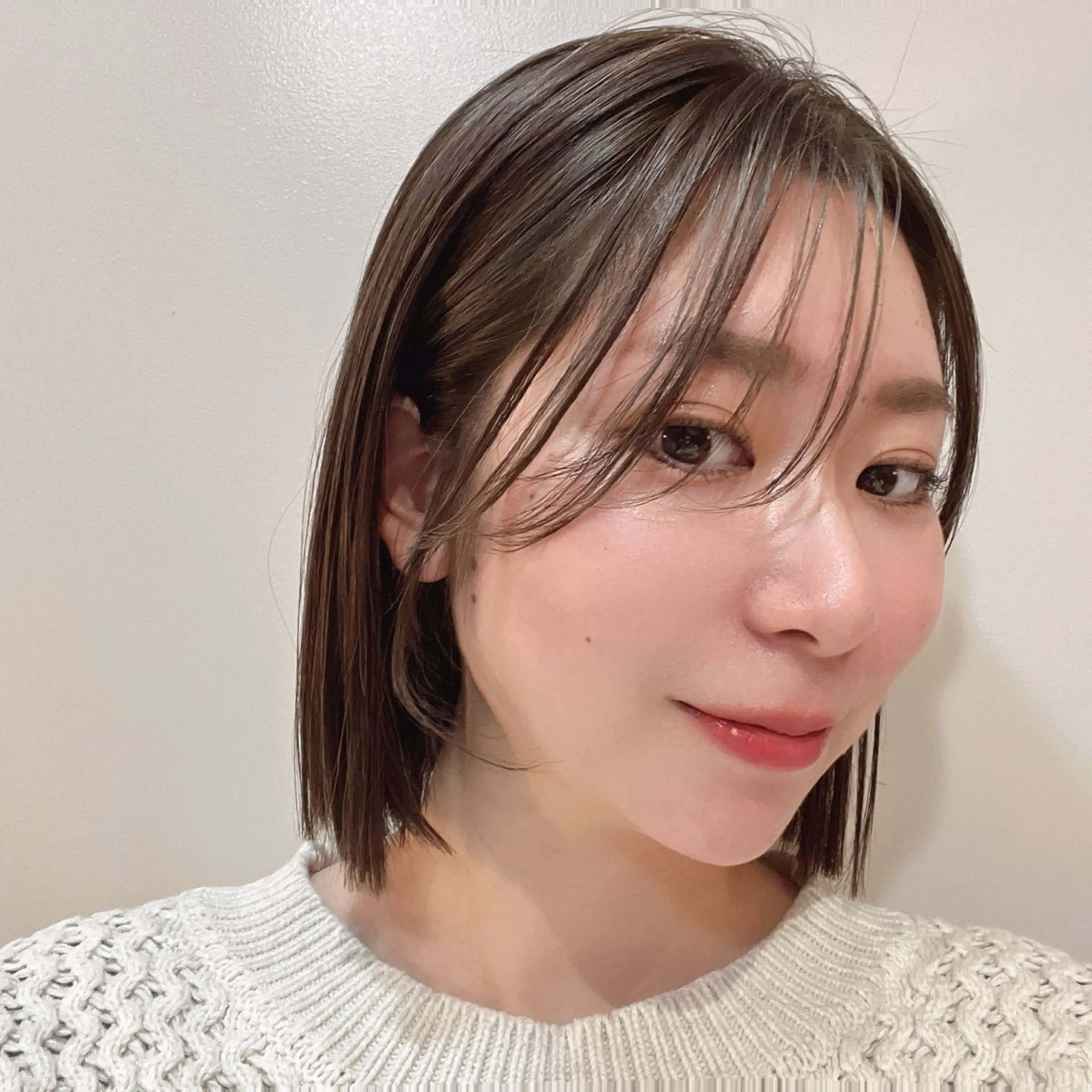 ミディアム カット ヘアカラー トリートメント パーソナルカラー lapiax阿部のヘアスタイル