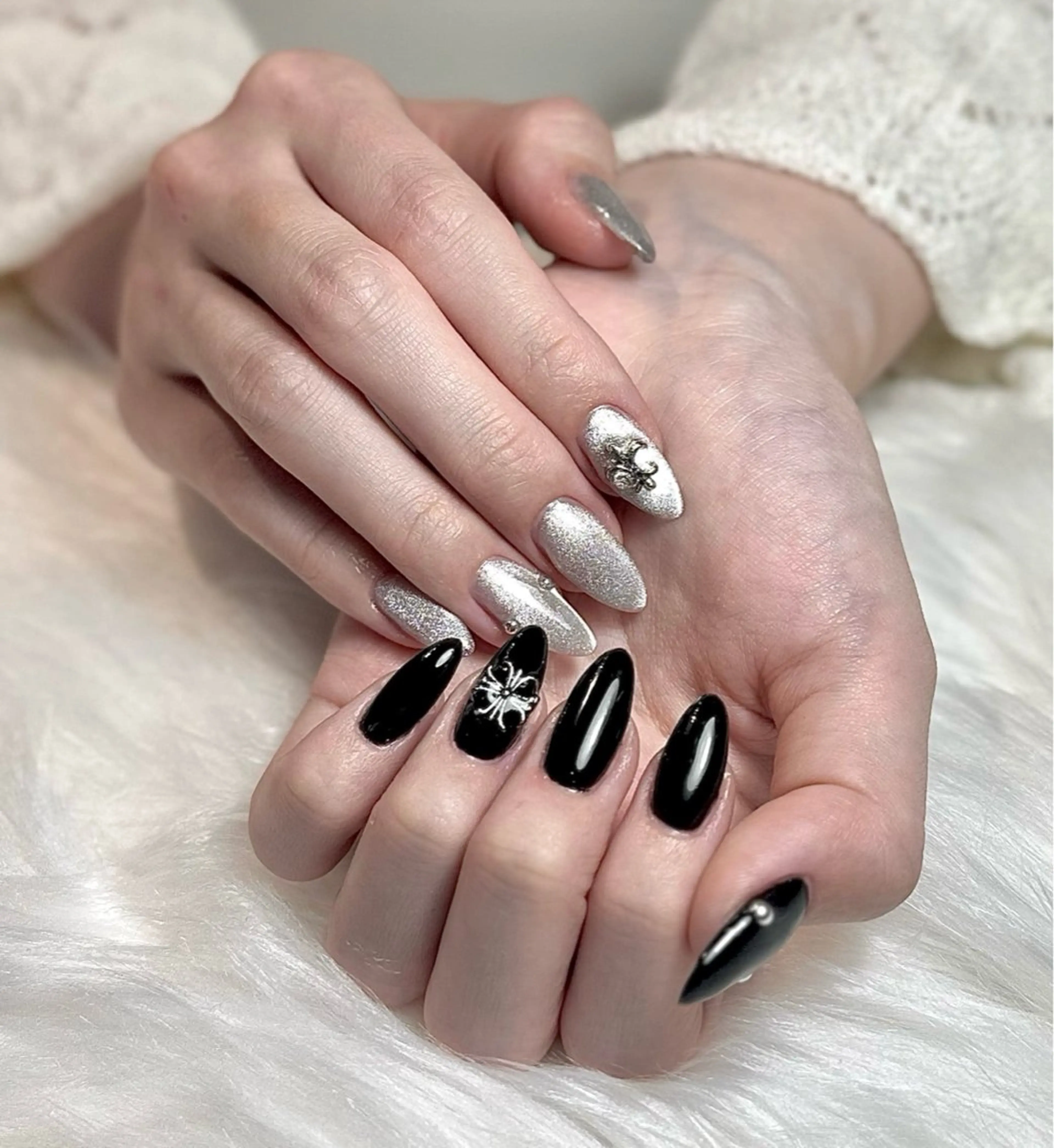 ネイル オーロラネイル チークネイル フットネイル フレンチネイル ジェルネイル ハンドネイル Nichi Nailsのネイルデザイン