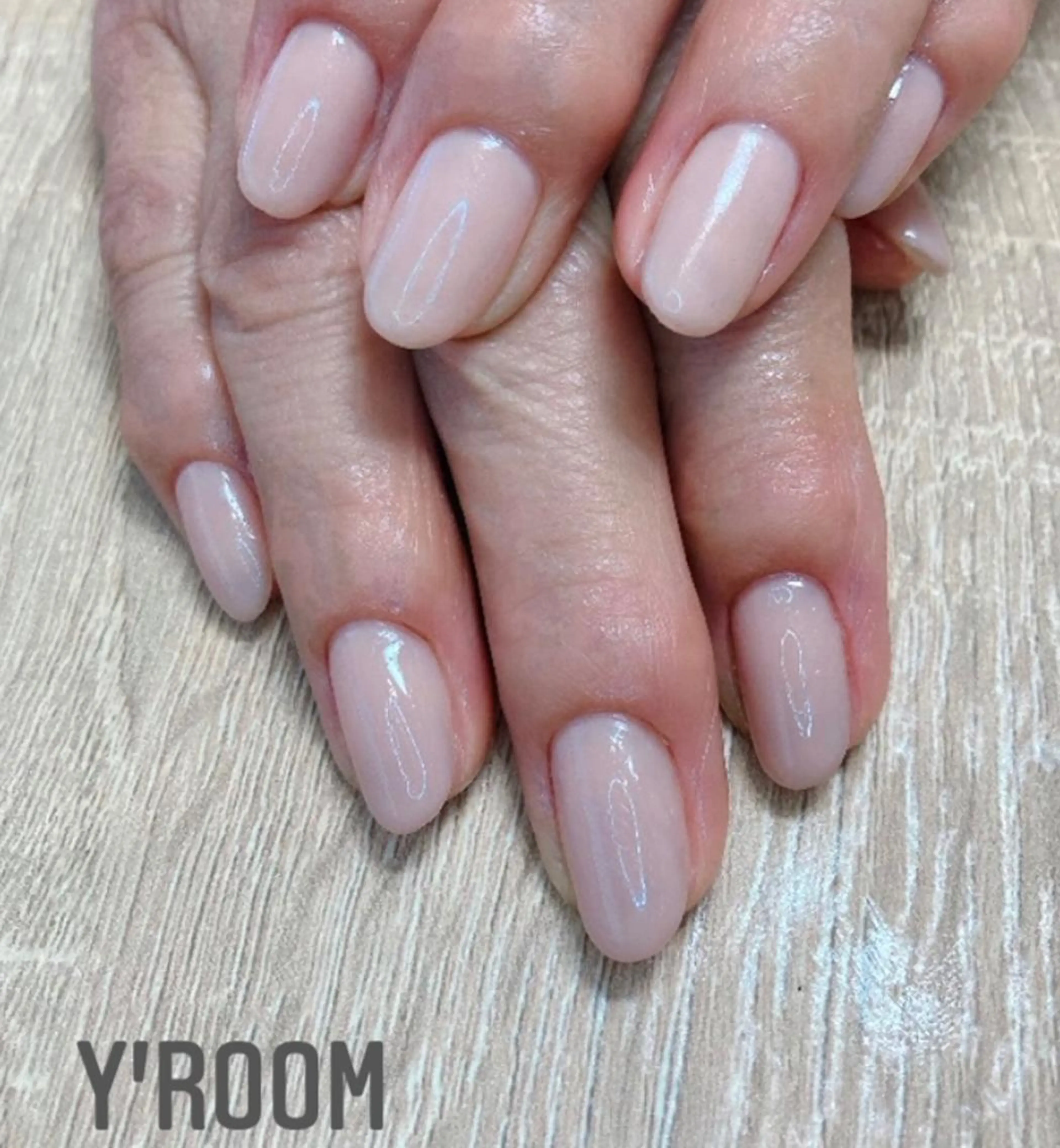 ネイル オーロラネイル フラッシュネイル フットネイル ジェルネイル 氷ネイル・うるうるネイル ハンドネイル YUKA （ネイリスト）のネイルデザイン