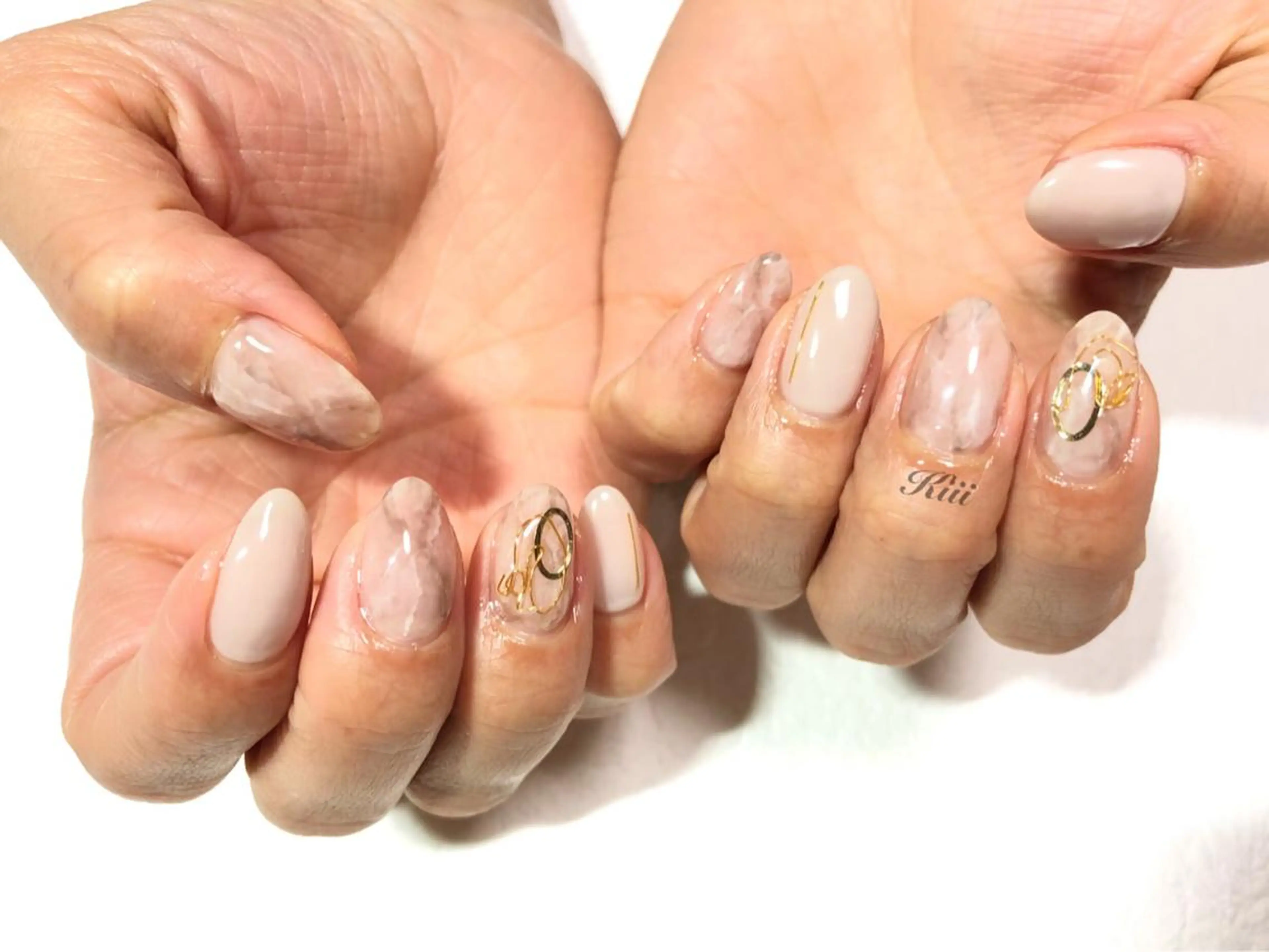 ネイル 大理石ネイル(マーブル) ハンドネイル フットネイル kiii.__ ✴︎*のネイルデザイン