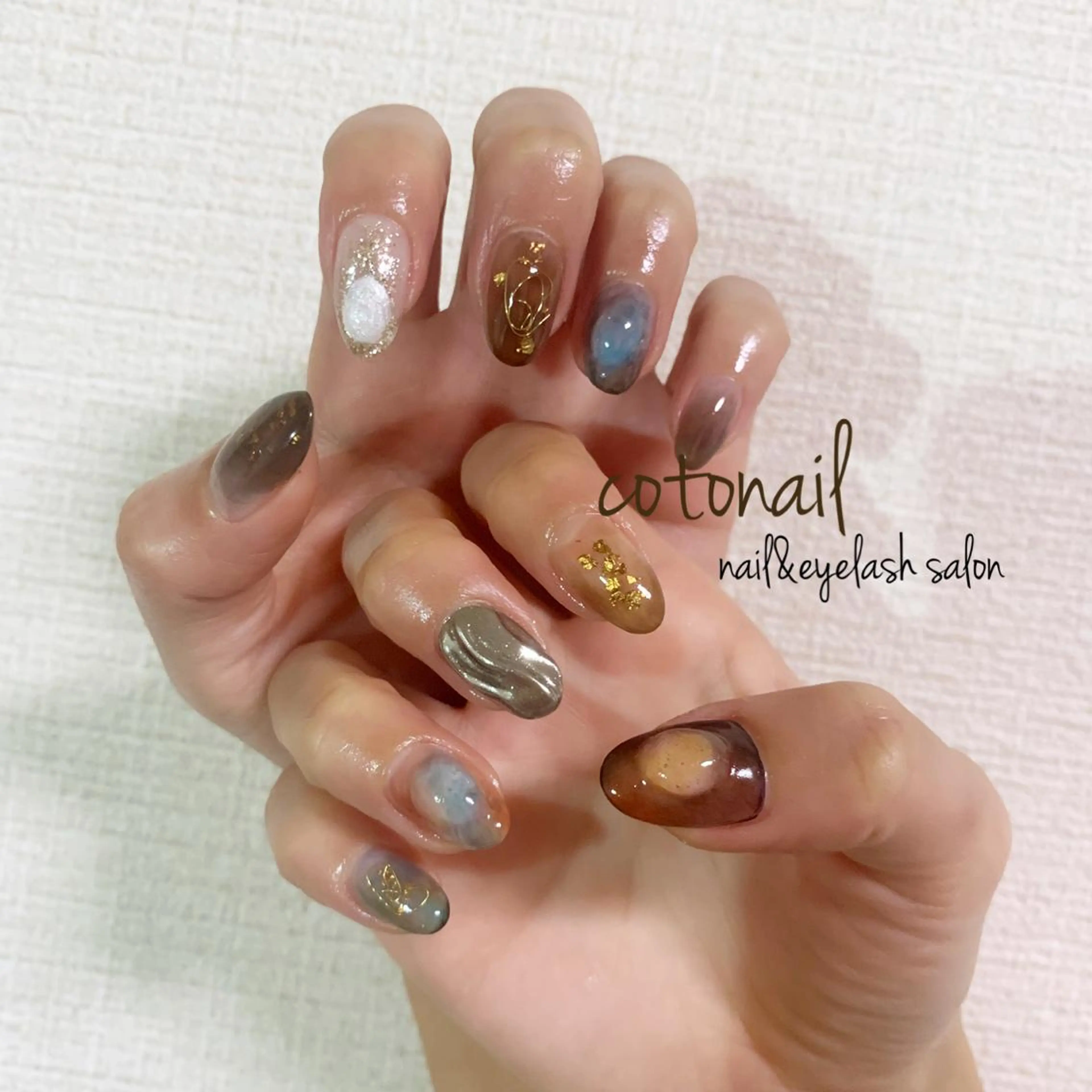 ミディアム ネイル アートネイル ハンドネイル ツメトマツゲ .のネイルデザイン