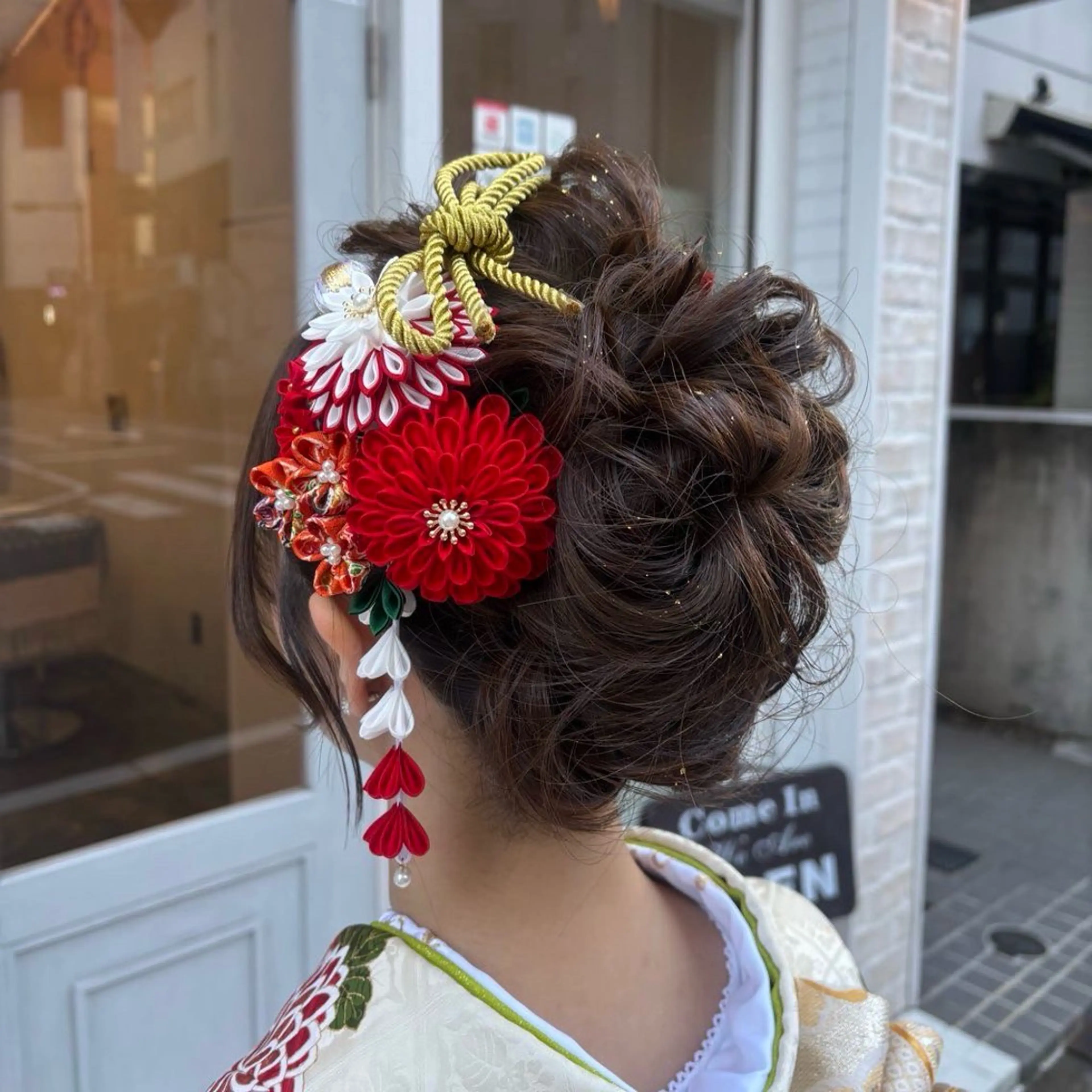 ロング ヘアアレンジ 榎戸 怜真のヘアスタイル