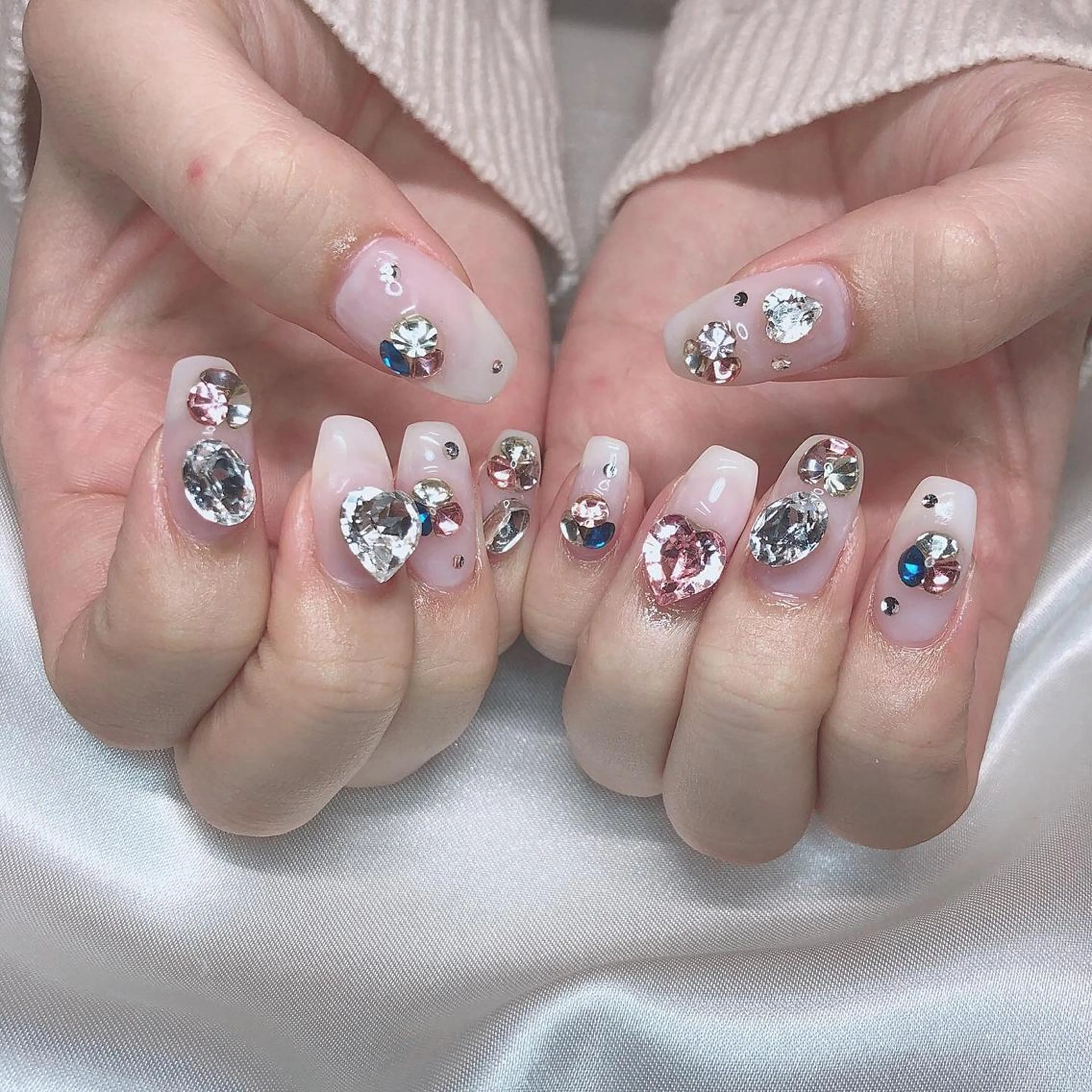 ネイル 持ち込み ハンドネイル フットネイル mi chiのネイルデザイン