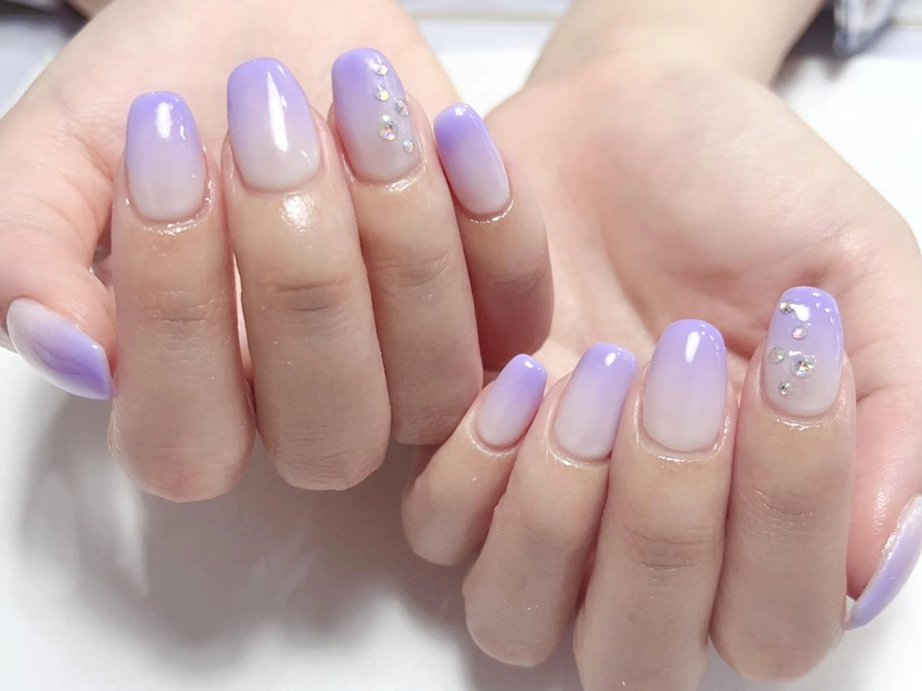 ネイル Elegant beautyルイのネイルデザイン