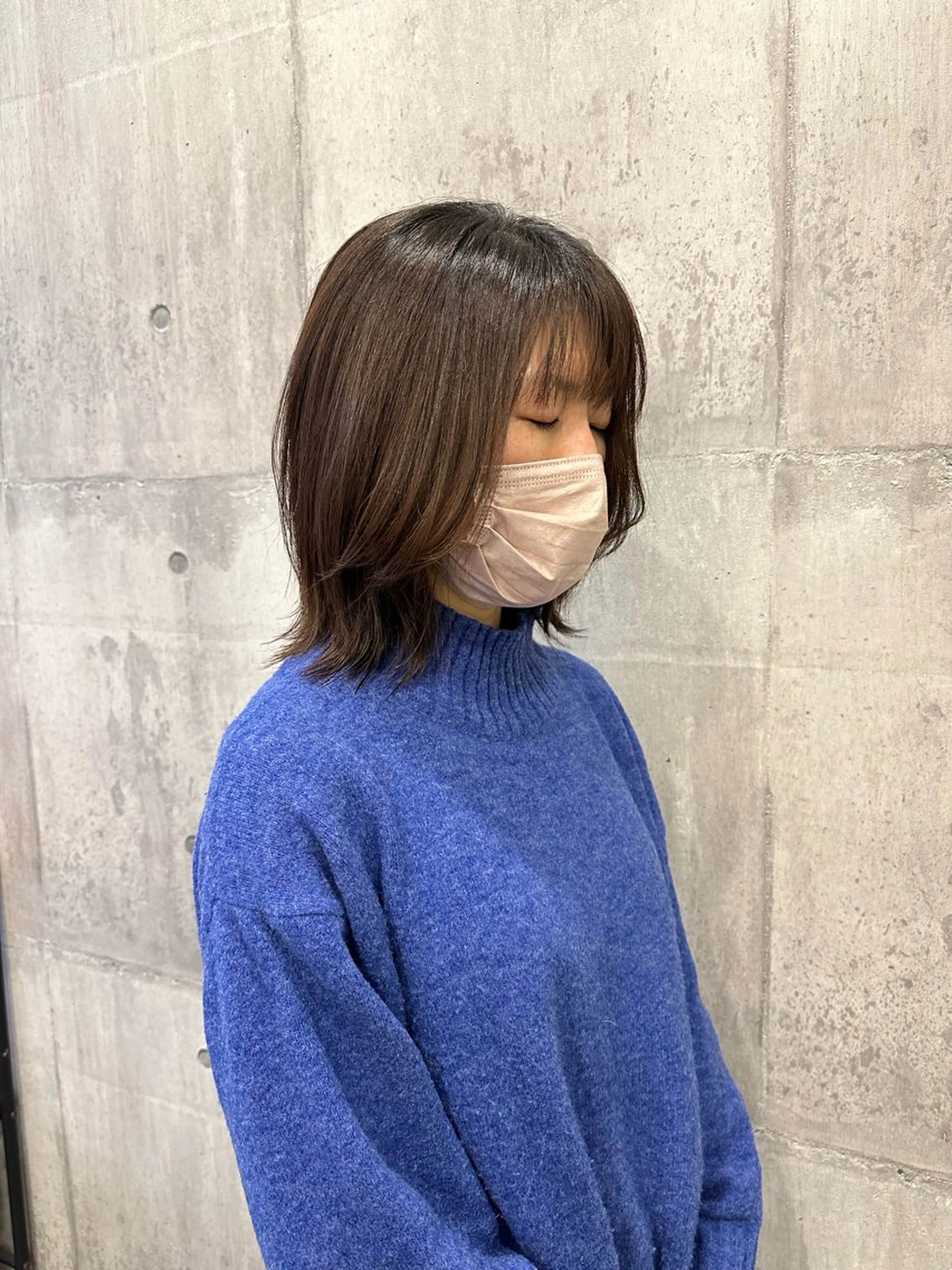 ミディアム 新谷 玲日のヘアスタイル