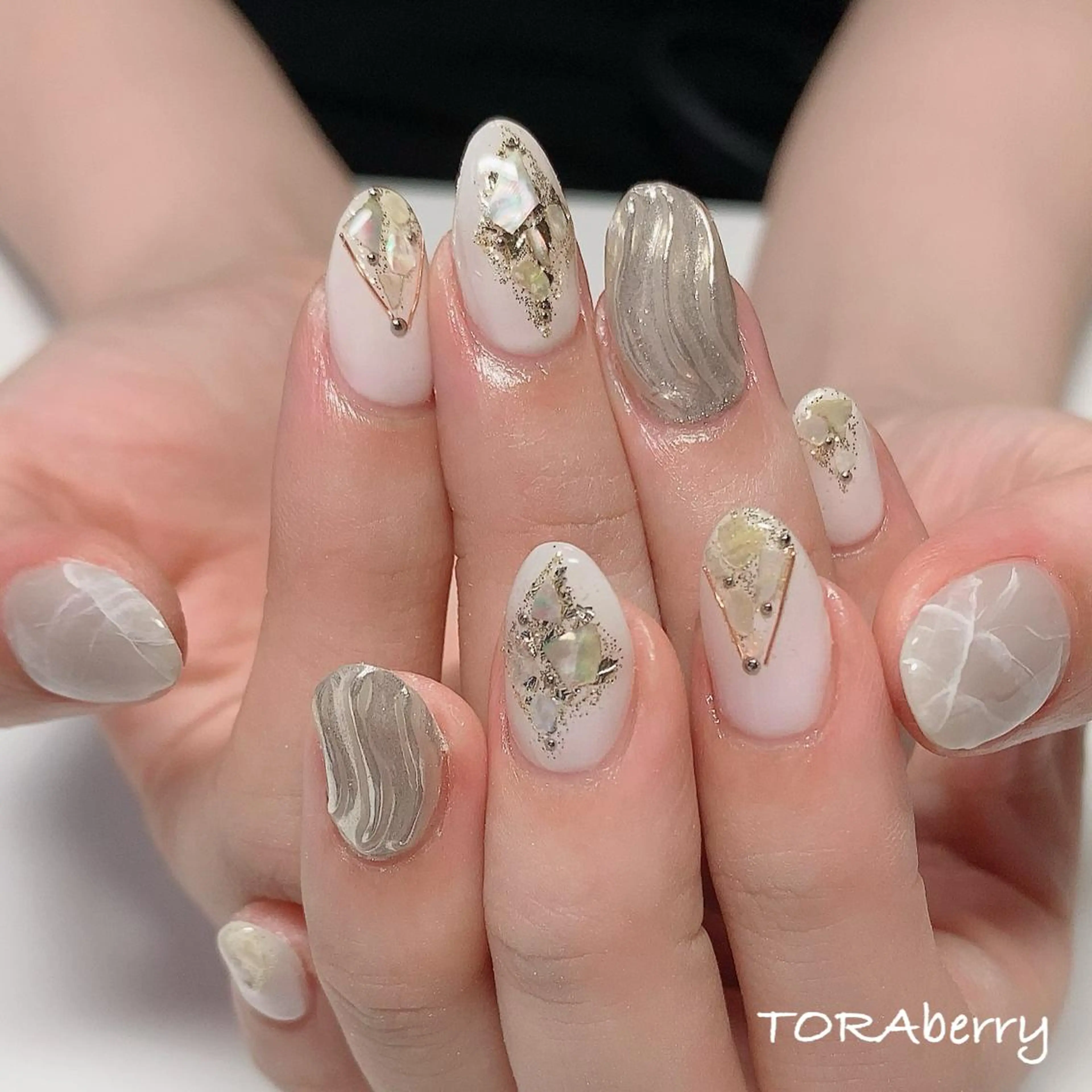 ネイル ハンドネイル ネイリスト なつみのネイルデザイン