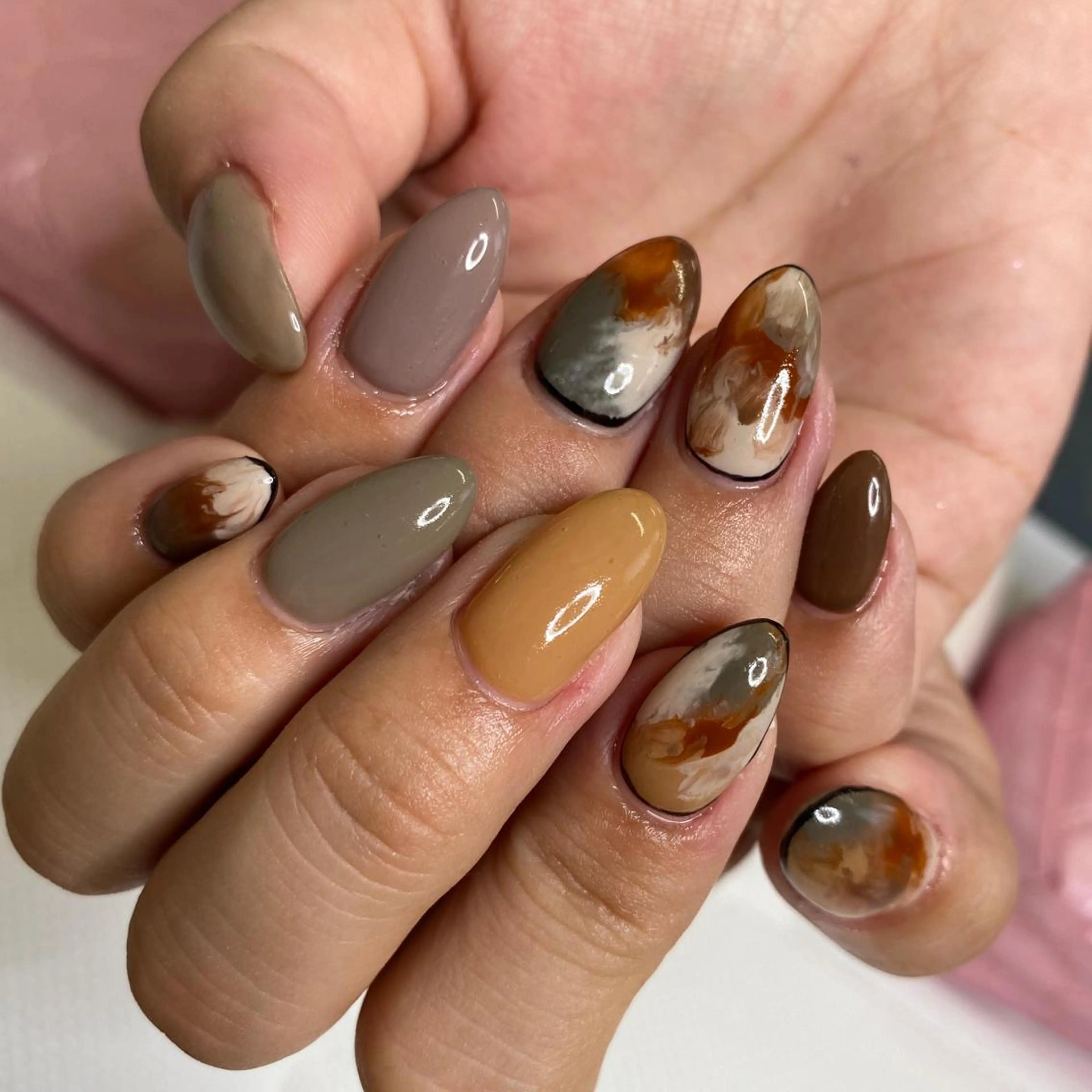 ネイル ハンドネイル フットネイル Nailsalon uluのネイルデザイン