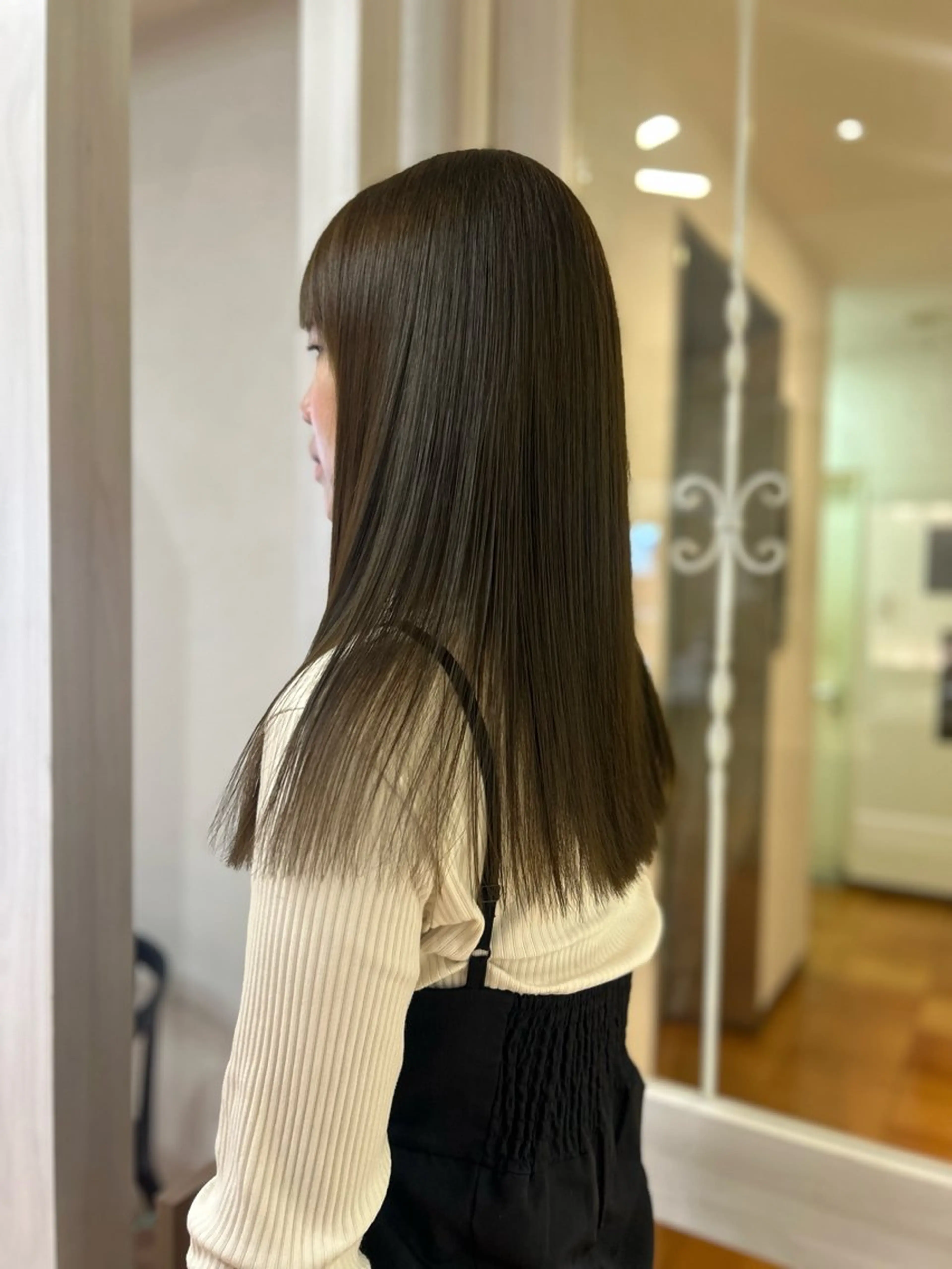 カラー ベージュカラー オリーブベージュ カット ヘアカラー トリートメント 🎀透明感/レイヤ ー/Kotona🎀のヘアスタイル