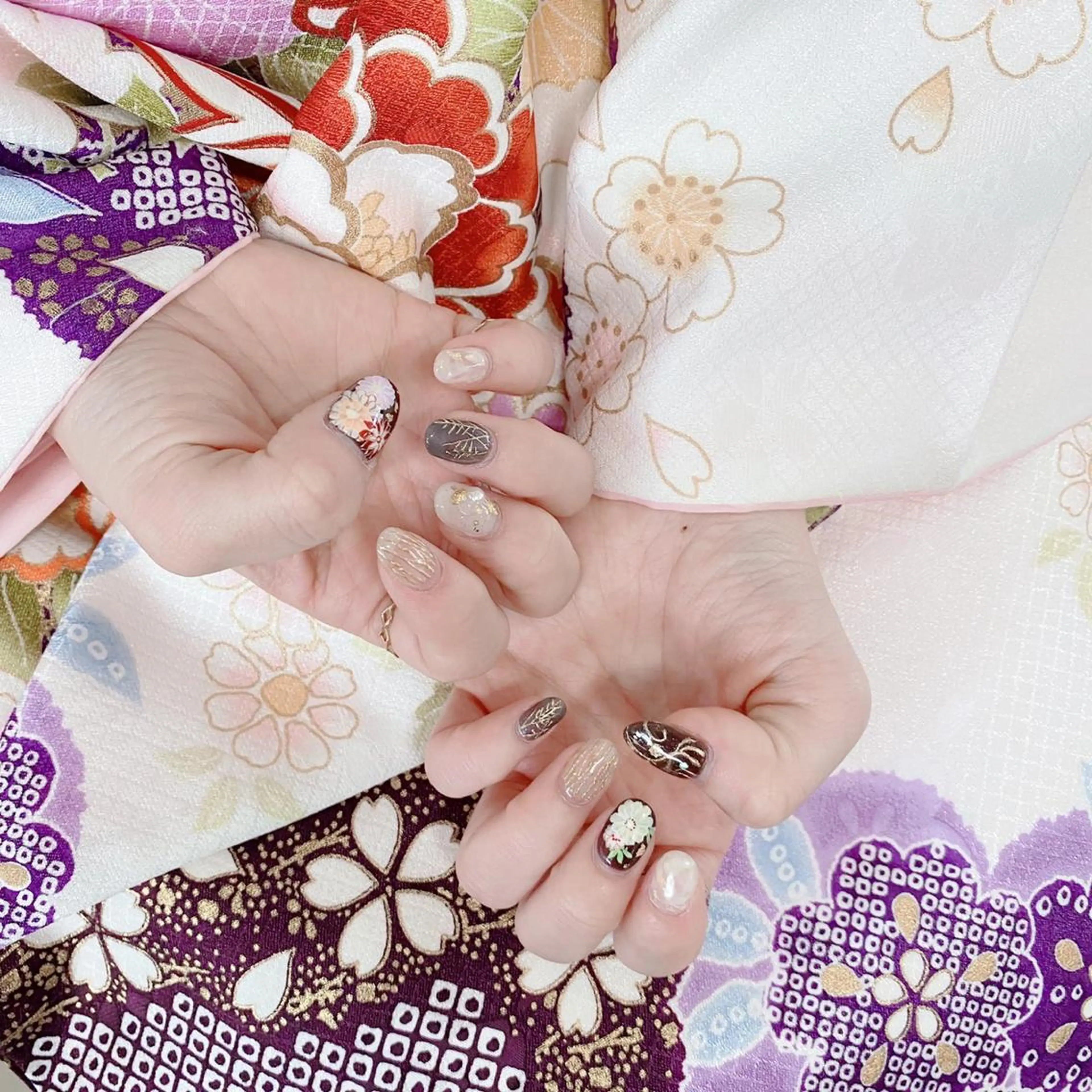 ショート m kaori𓃟のネイルデザイン