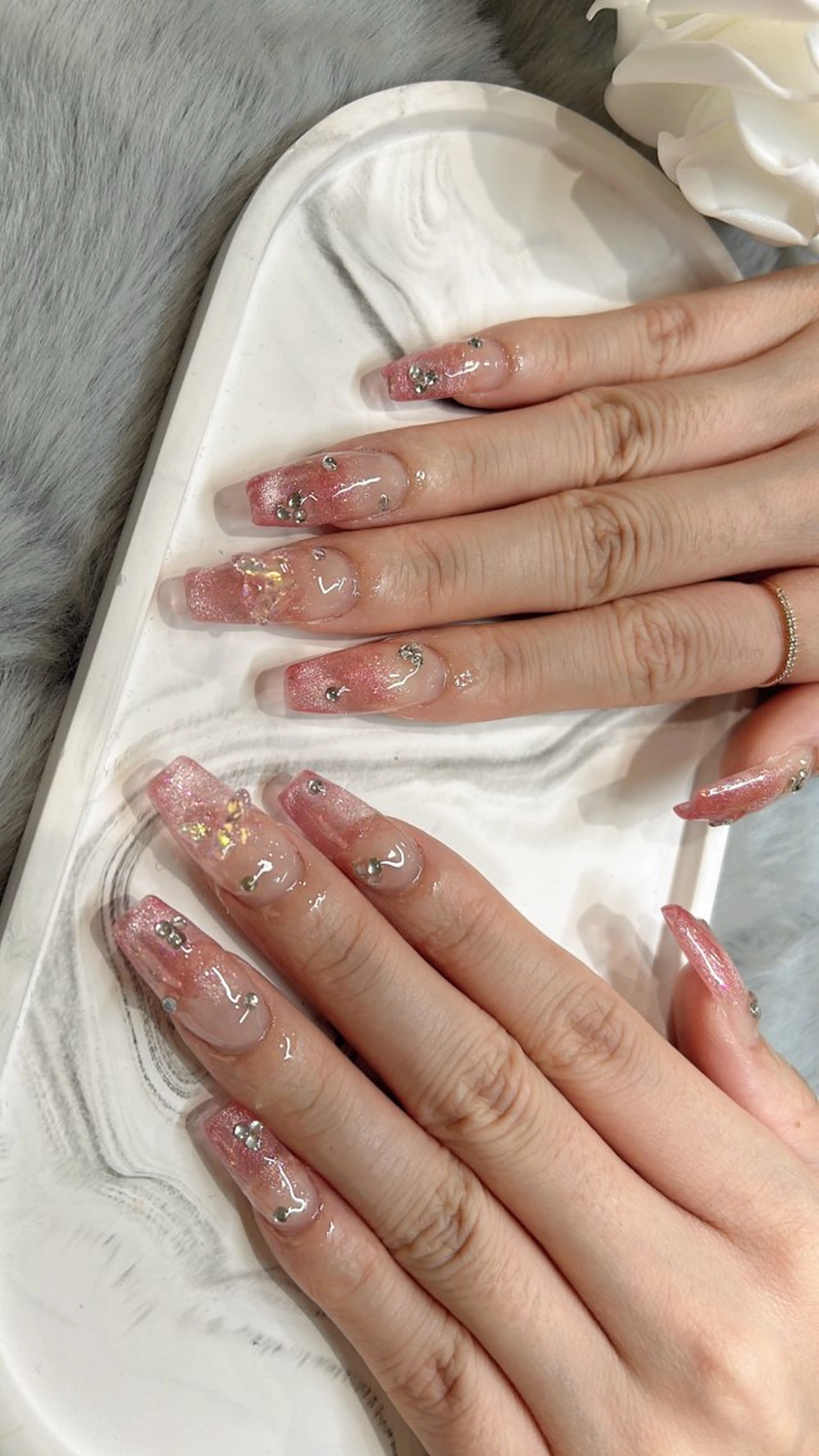 ネイル ジェルネイル スカルプネイル ネイルチップ 《LB》ラブリエ Nail&eyeのマツエク・マツパデザイン