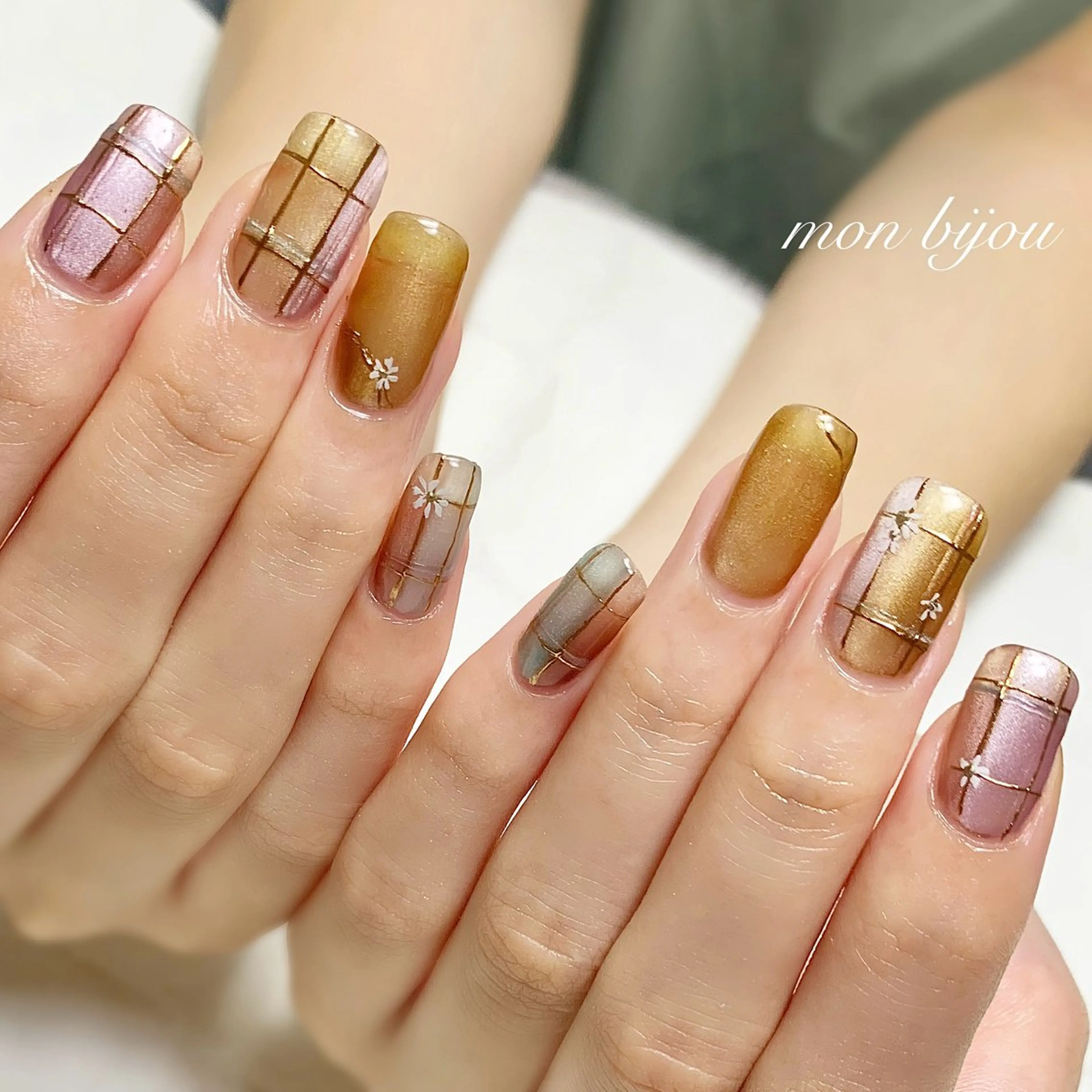 ネイル アートネイル ジェルネイル マグネットネイル ハンドネイル ハンドケア mon bijou 坪井のネイルデザイン