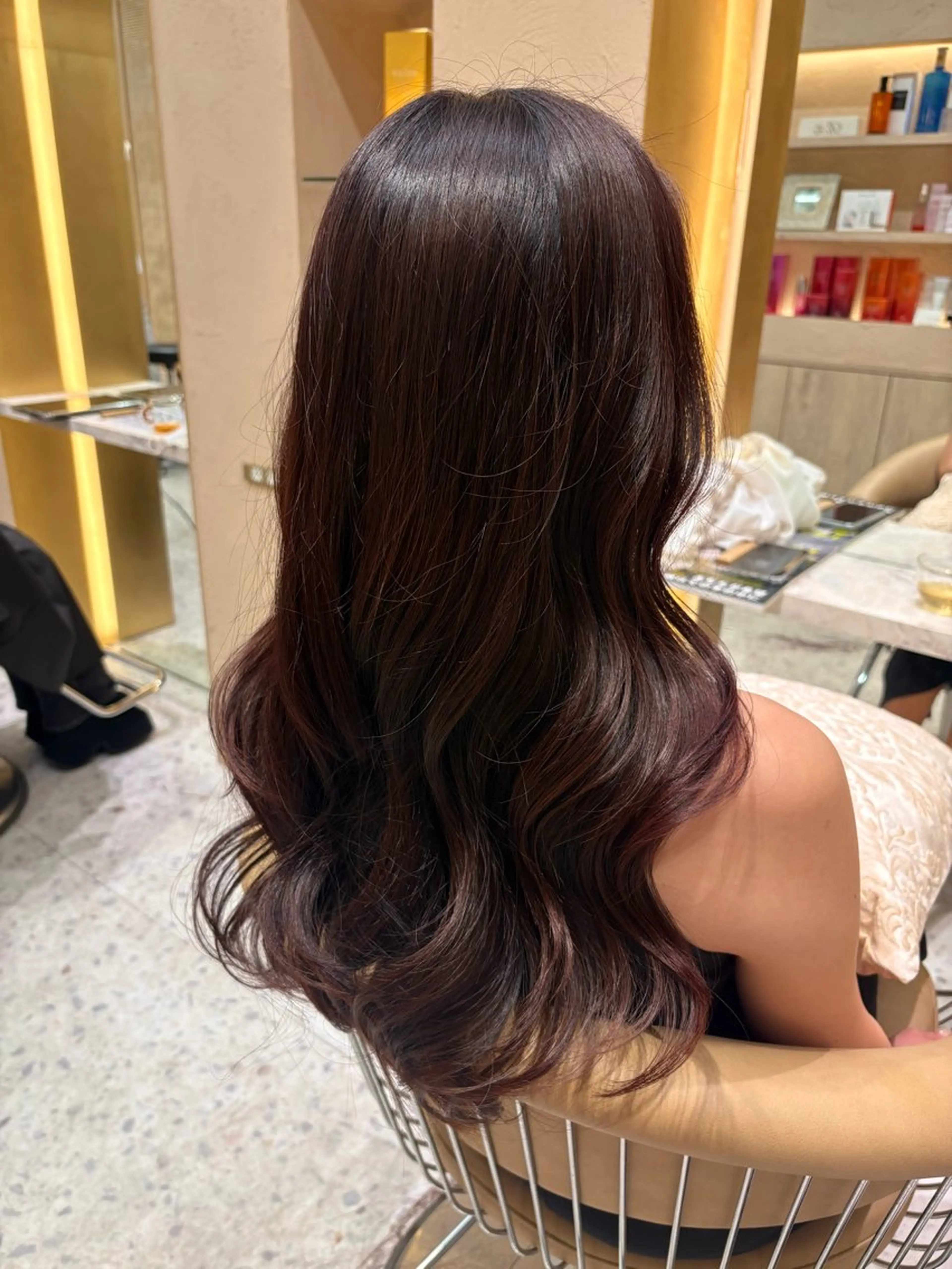 ロング Kanami/韓国風 /艶カラーのヘアスタイル