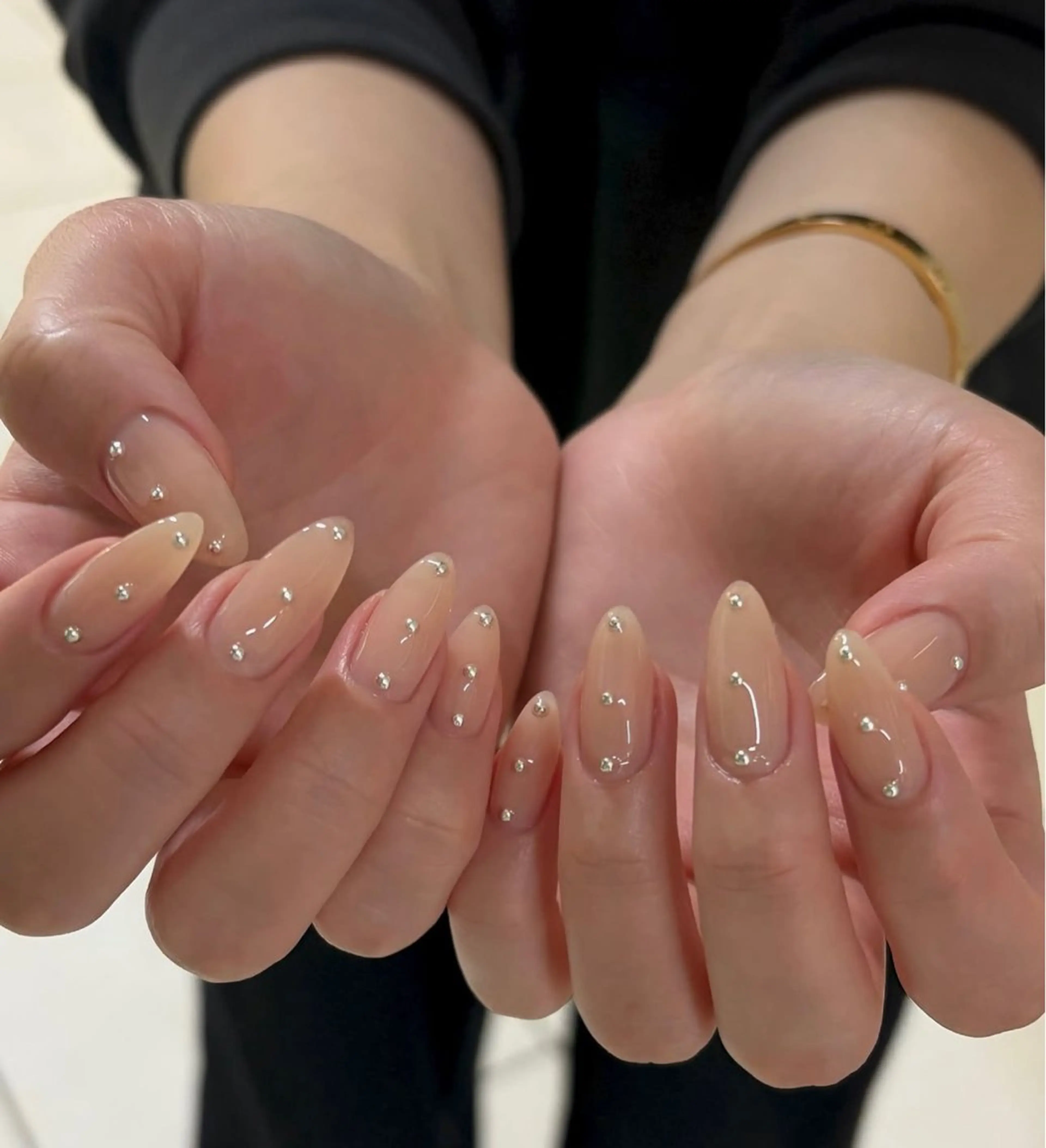 セミロング 韓国風ヘア ハンドネイル Aila Nail HanChanのネイルデザイン