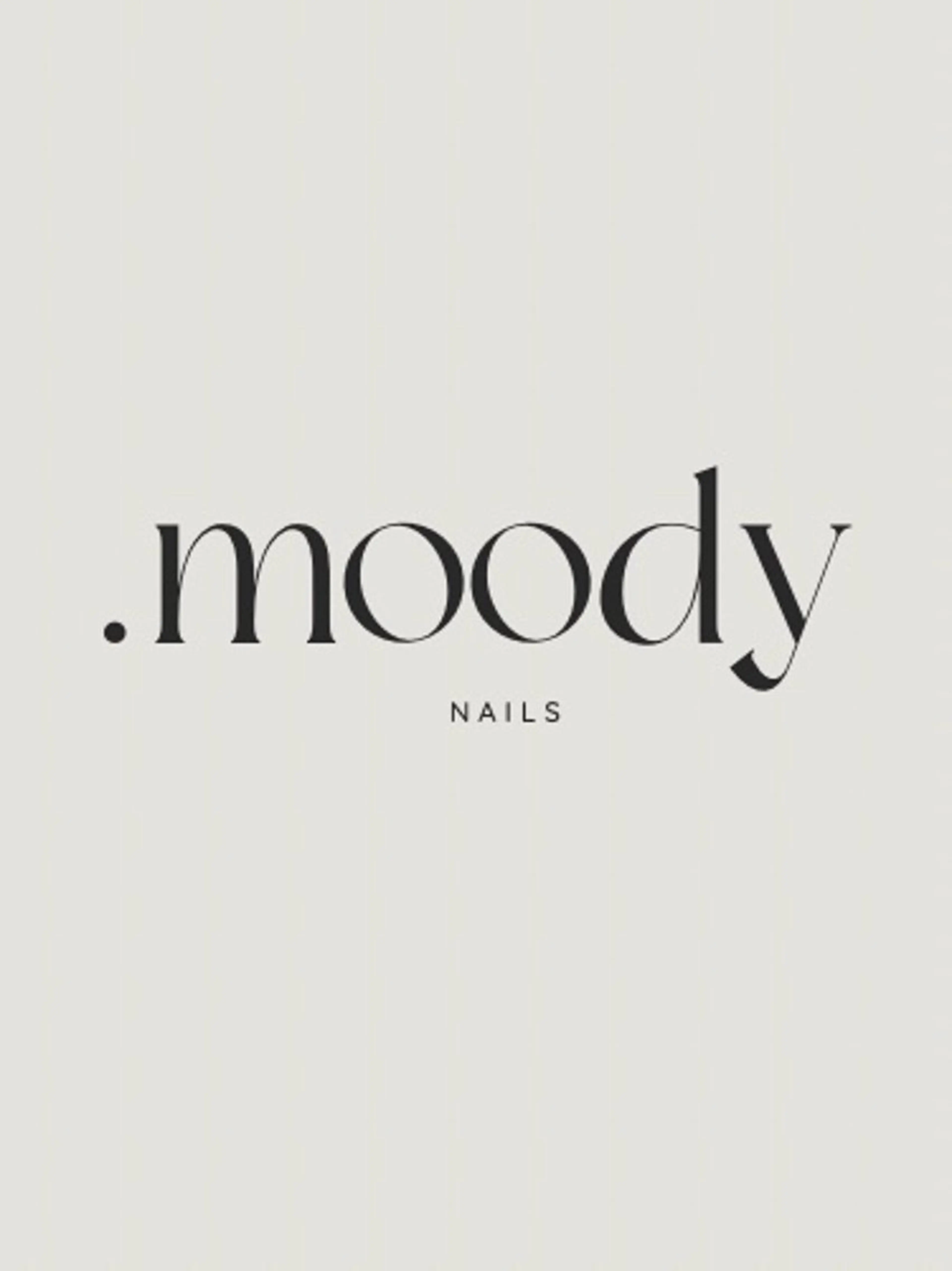 ネイル .moody ナナのネイルデザイン
