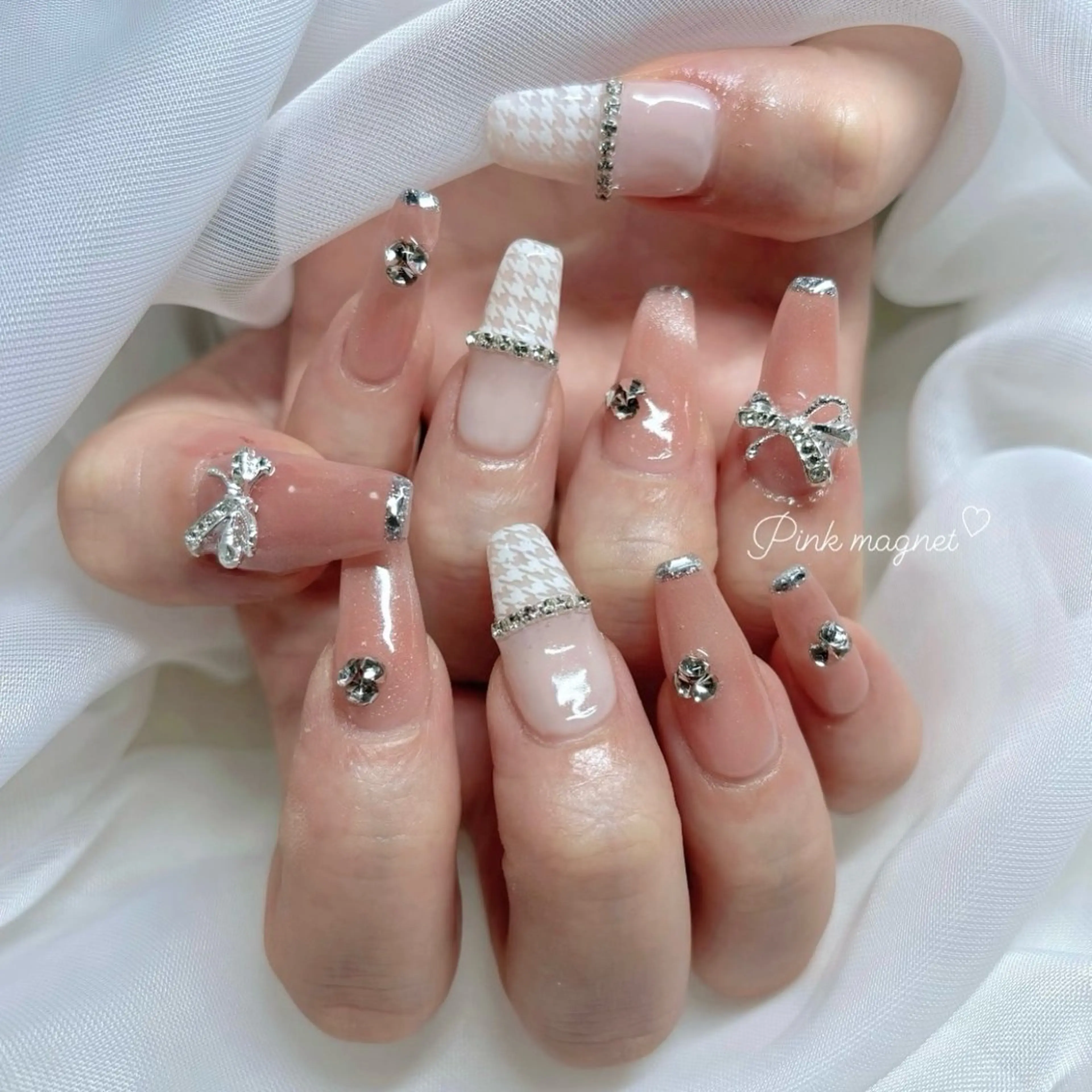 ネイル ハンドネイル Sii nail 🤍SAKIのネイルデザイン