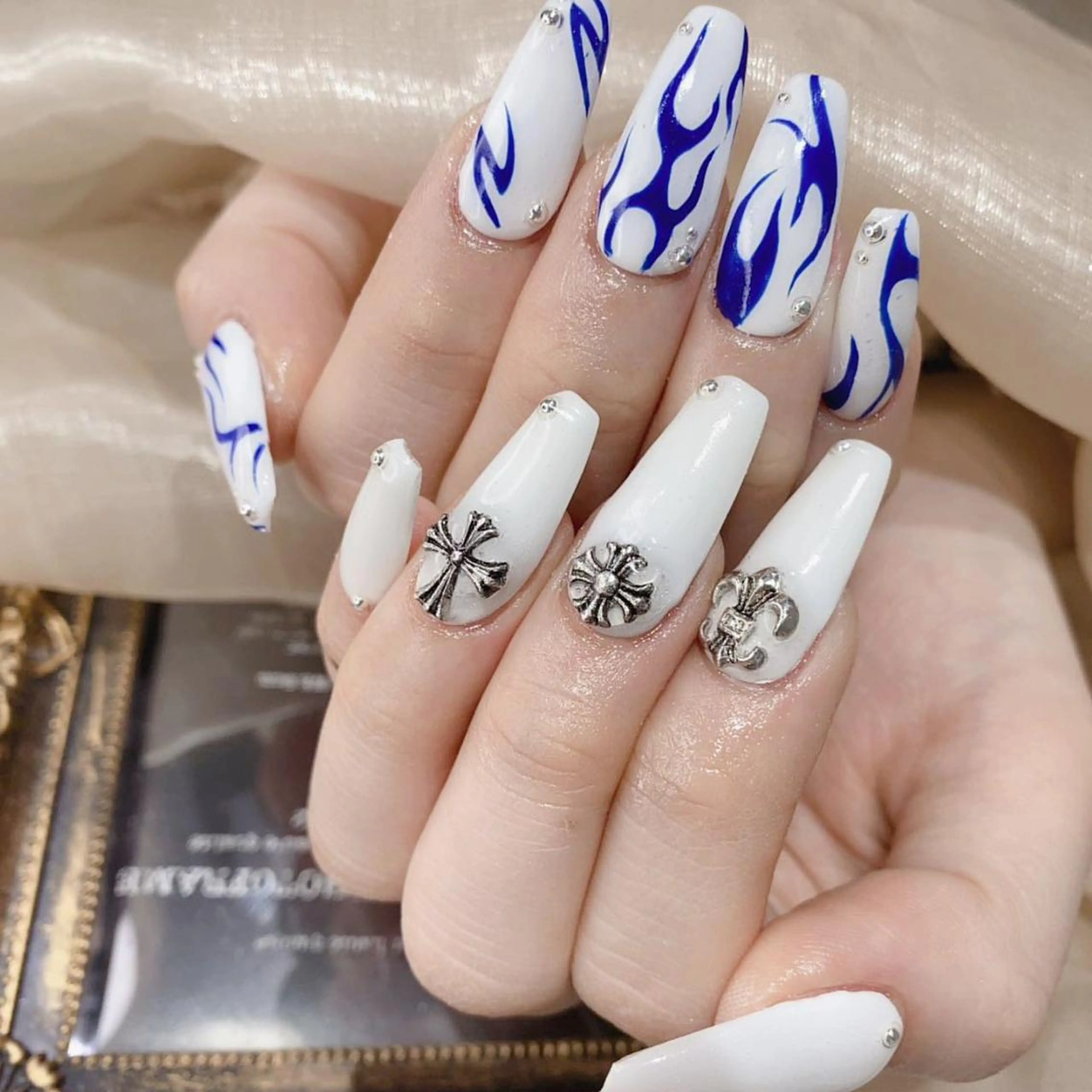 ネイル Queens マオのネイルデザイン