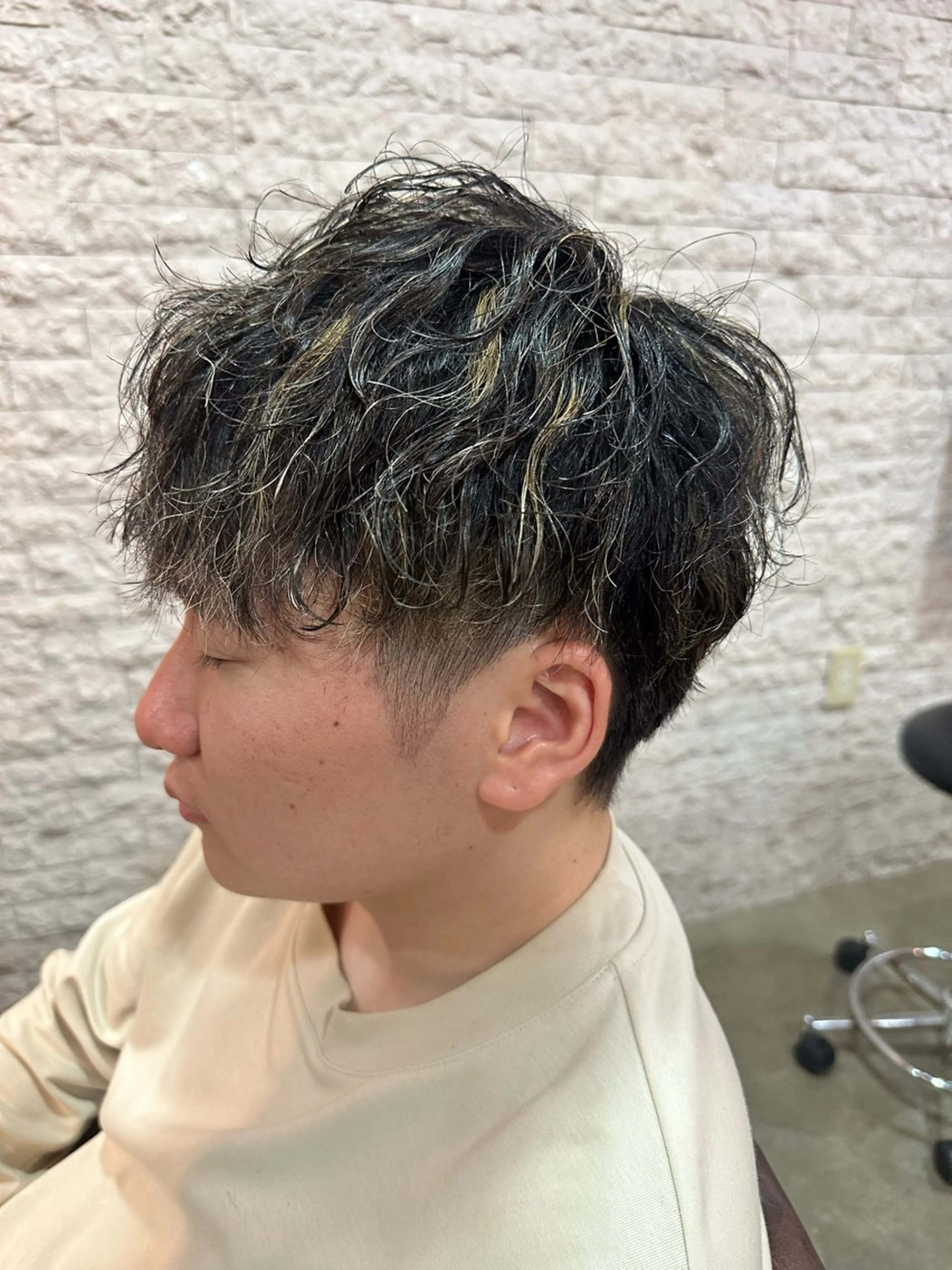 ショート パーマ メンズ 堤 楽歩のヘアスタイル
