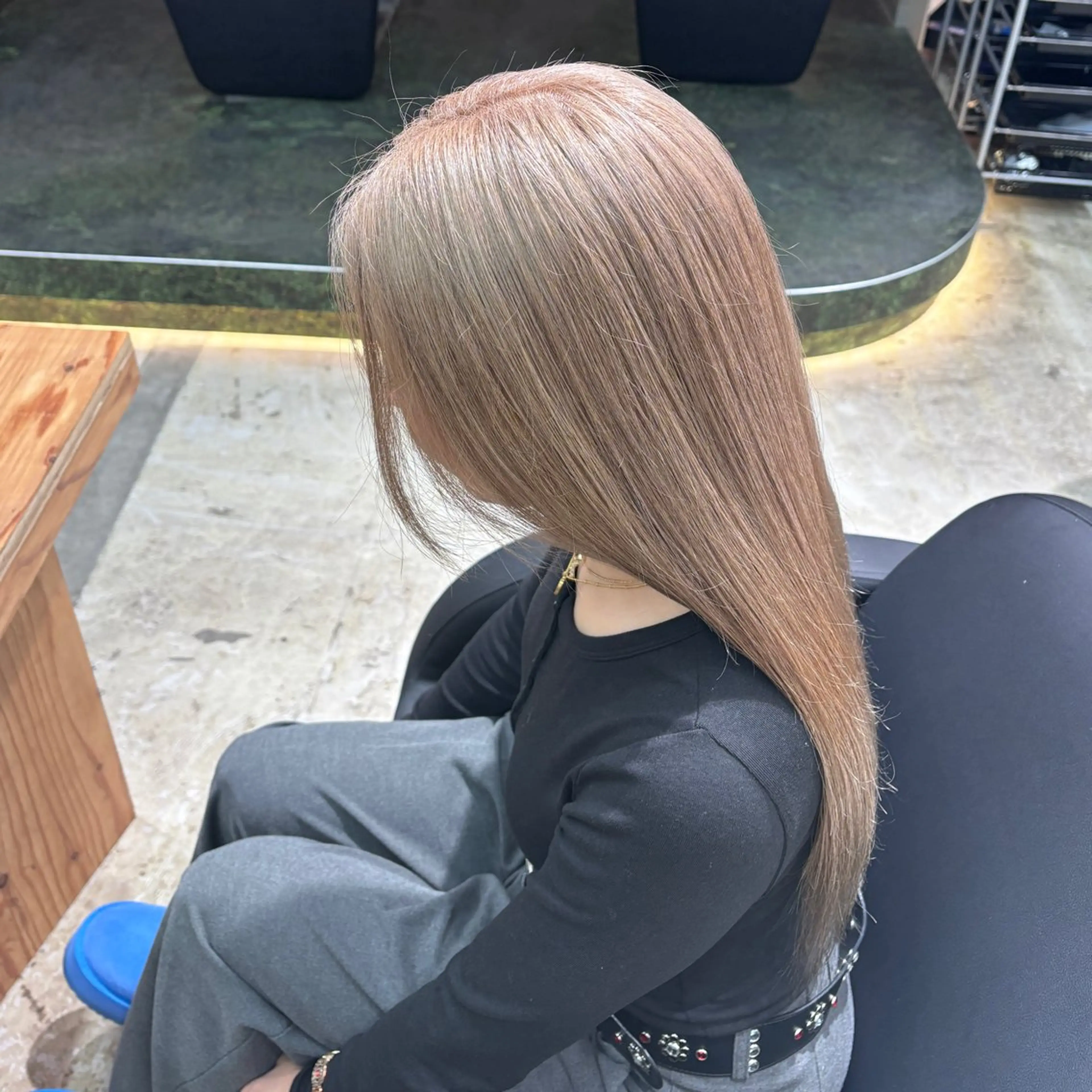 ロング カラー ベージュカラー ミルクティーベージュ ヘアカラー 🌟難波/EIGHT 副店長RIKOのヘアスタイル